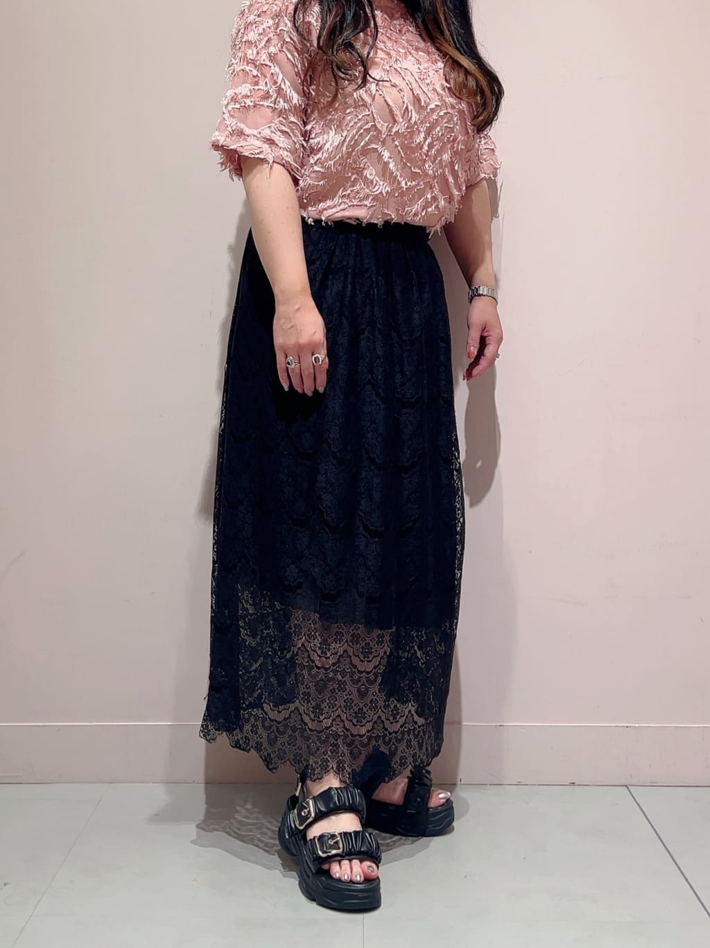 りえさんの「ESPERANZA｜厚底クシュクシュベルトスポサン」を使ったコーディネート