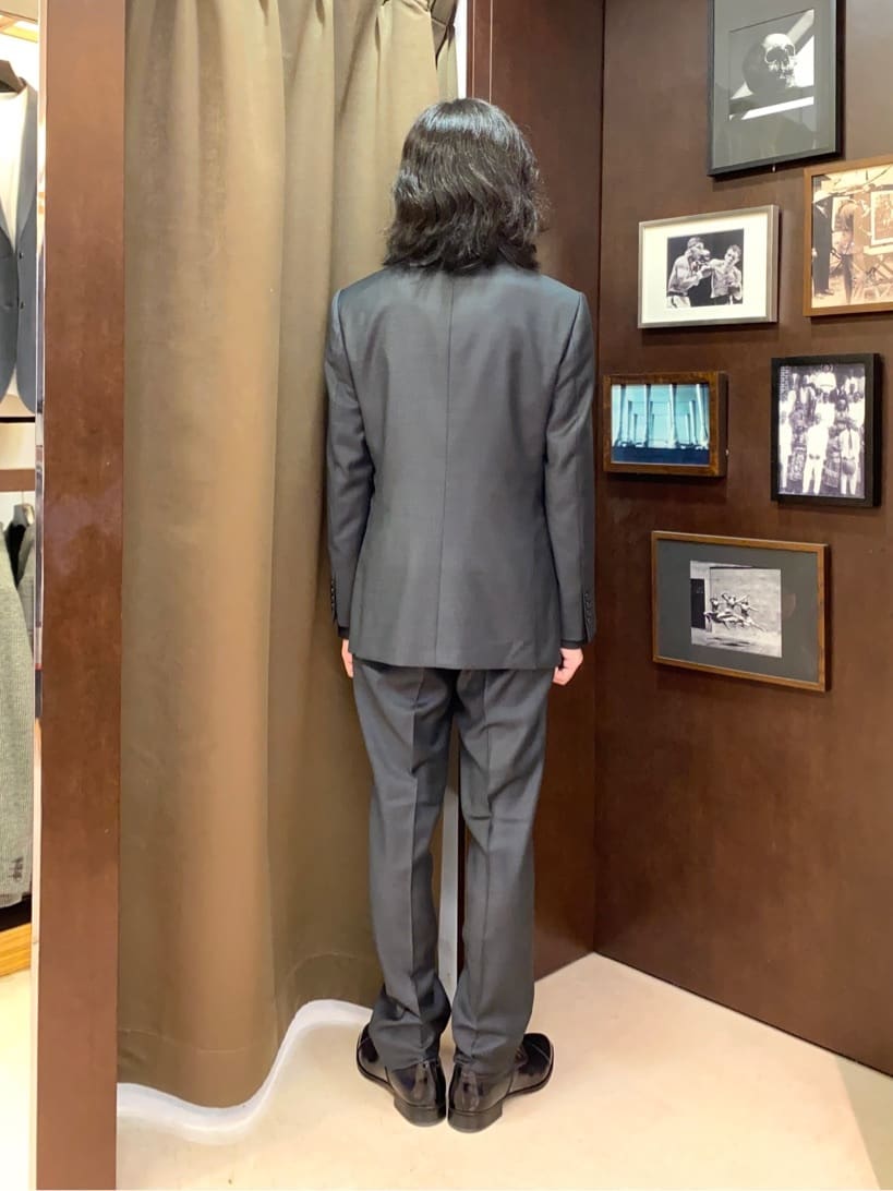 コバヤシさんの「TAKEO KIKUCHI｜【Three by Three】シャイニーシャークピンヘッド スーツ/3ピース対応可」を使ったコーディネート