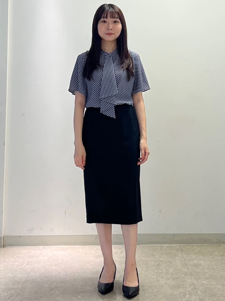 KAHOさんの「UNTITLED｜【洗える通勤スーツ】レジェールギャバ ストレッチタイトスカート」を使ったコーディネート