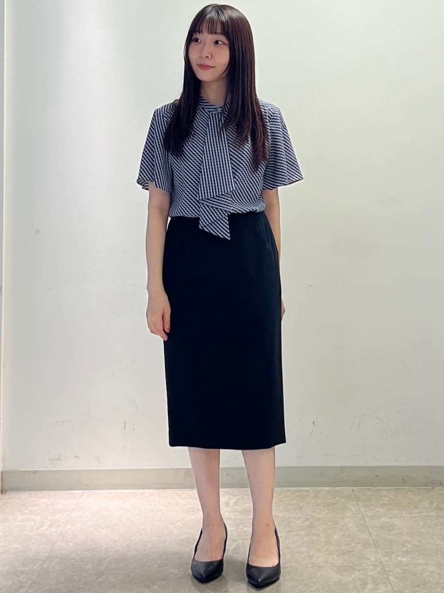 KAHOさんの「UNTITLED｜【洗える通勤スーツ】レジェールギャバ ストレッチタイトスカート」を使ったコーディネート