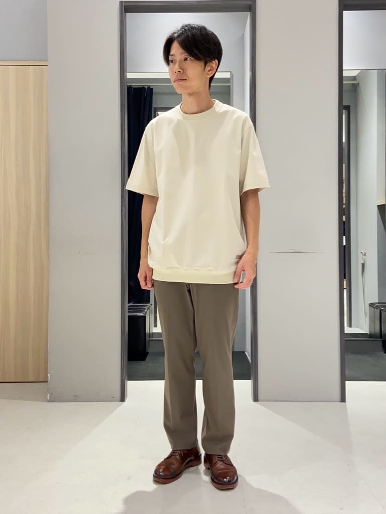 わいずみさんの「TAKEO KIKUCHI｜【抗菌防臭／5サイズ展開】ハイゲージポンチ Tシャツ」を使ったコーディネート