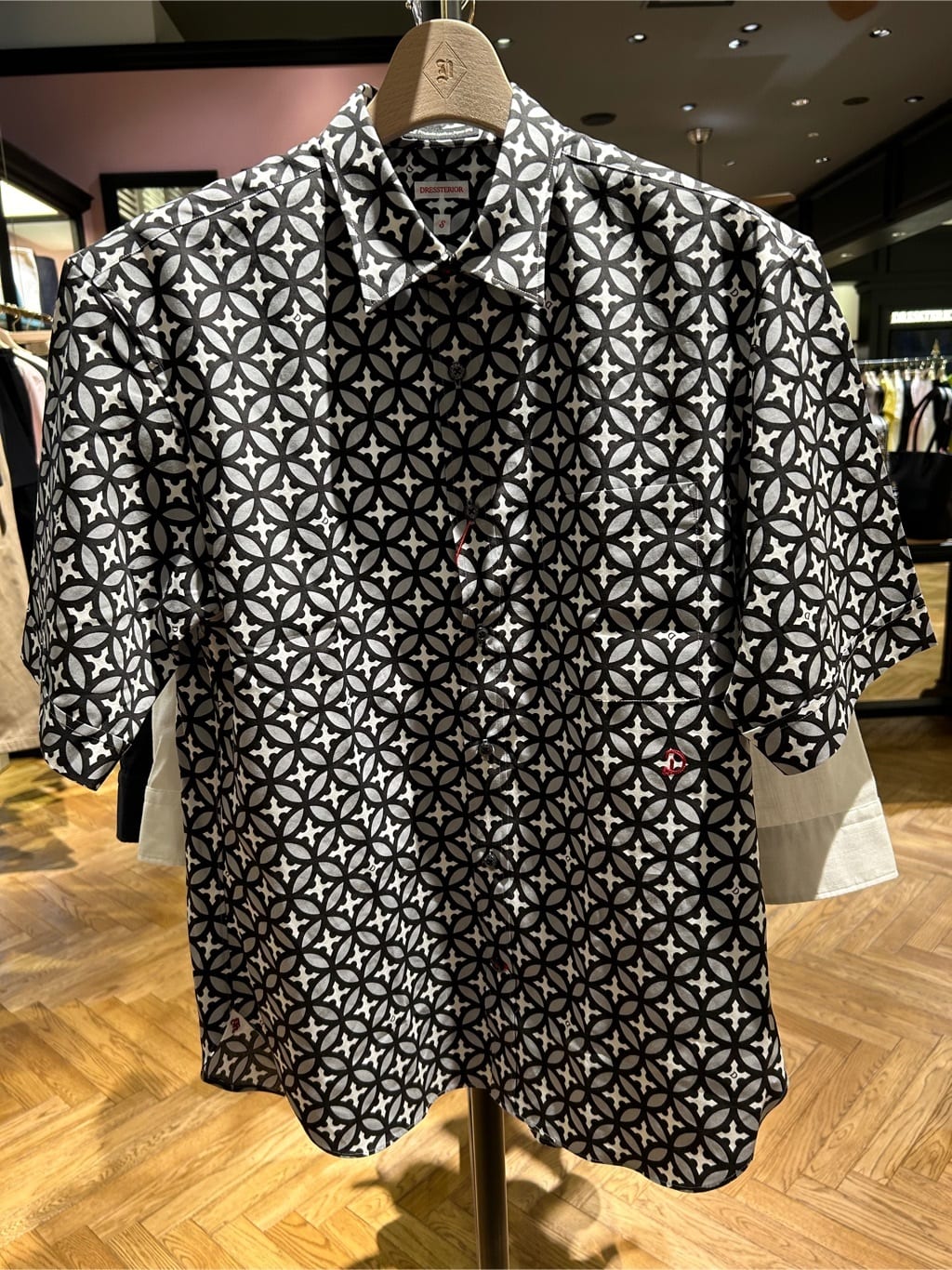 須田　慎二郎さんの「DRESSTERIOR｜【撥水加工/Safari5月号掲載】ローファー」を使ったコーディネート