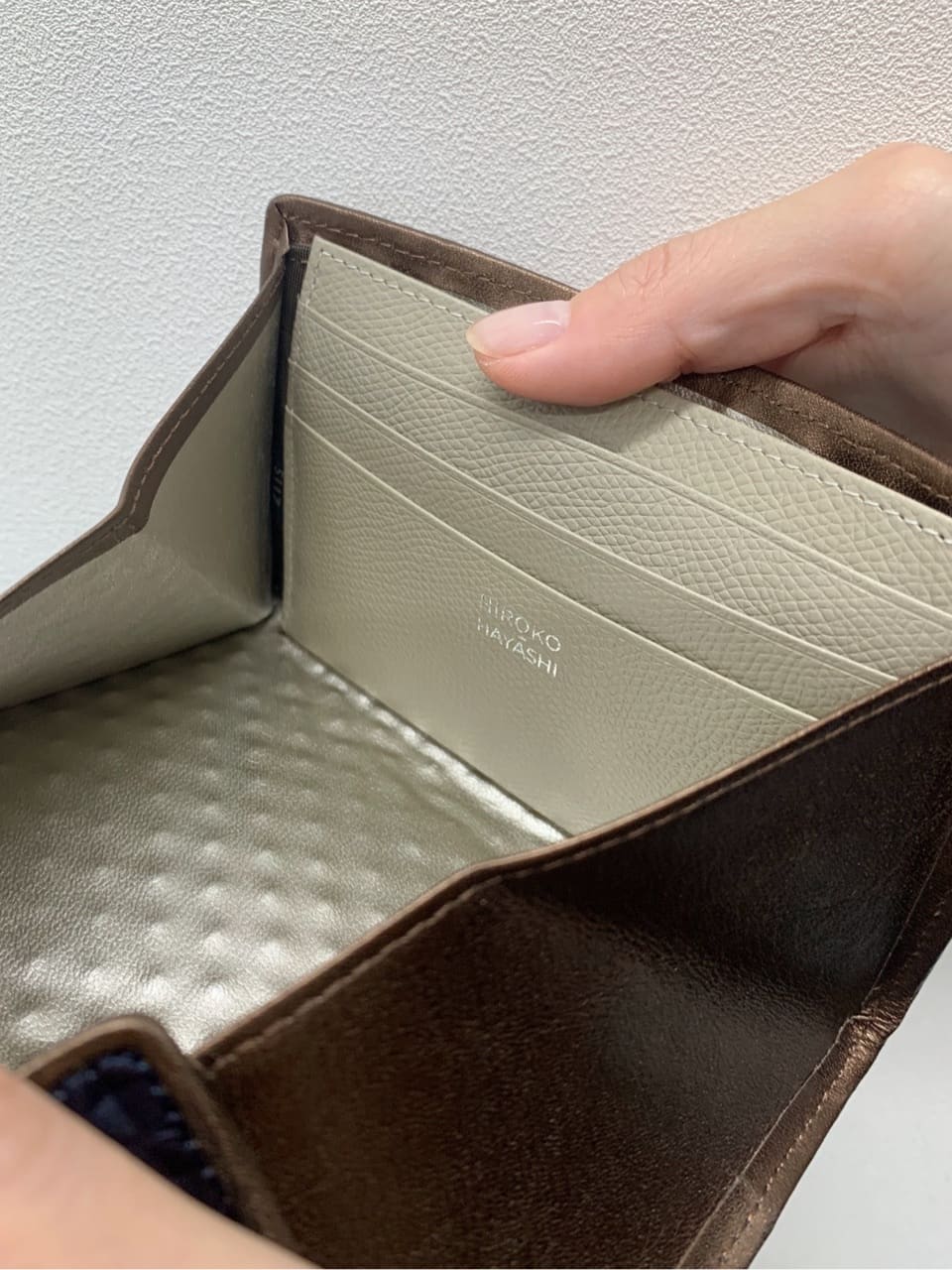 Kさんの「HIROKO HAYASHI｜CARATI（カラーティ）長財布ミニ」を使ったコーディネート