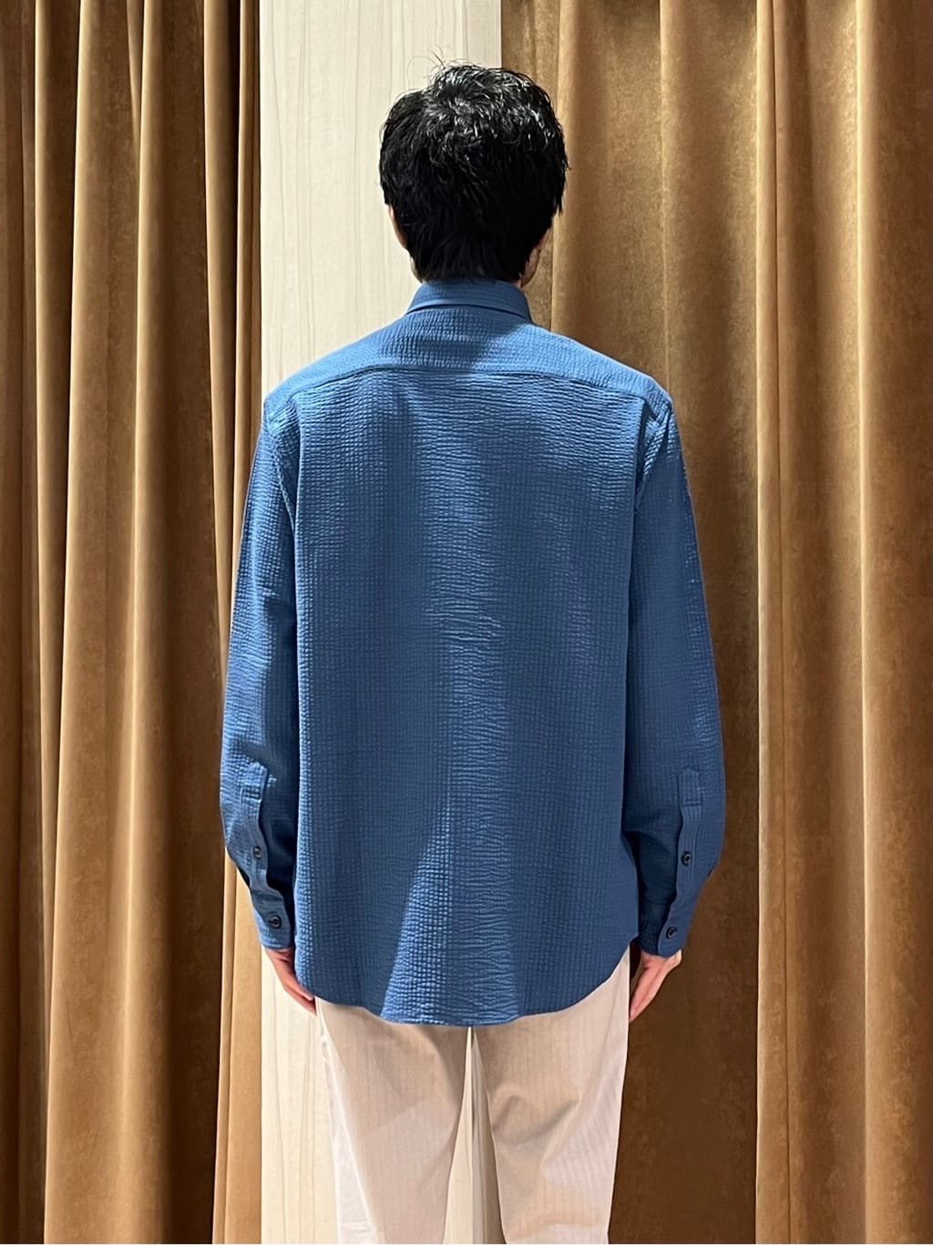 URAさんの「TAKEO KIKUCHI｜【抗菌防臭/シーズンレス】シアサッカー ジャージシャツ」を使ったコーディネート