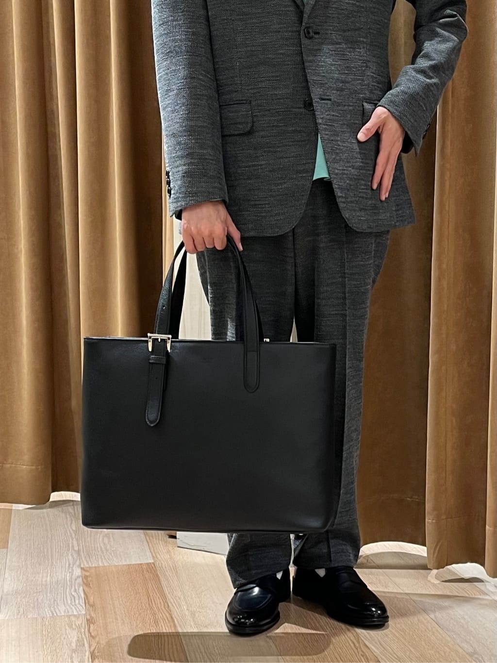 URAさんの「TAKEO KIKUCHI｜コインローファー」を使ったコーディネート