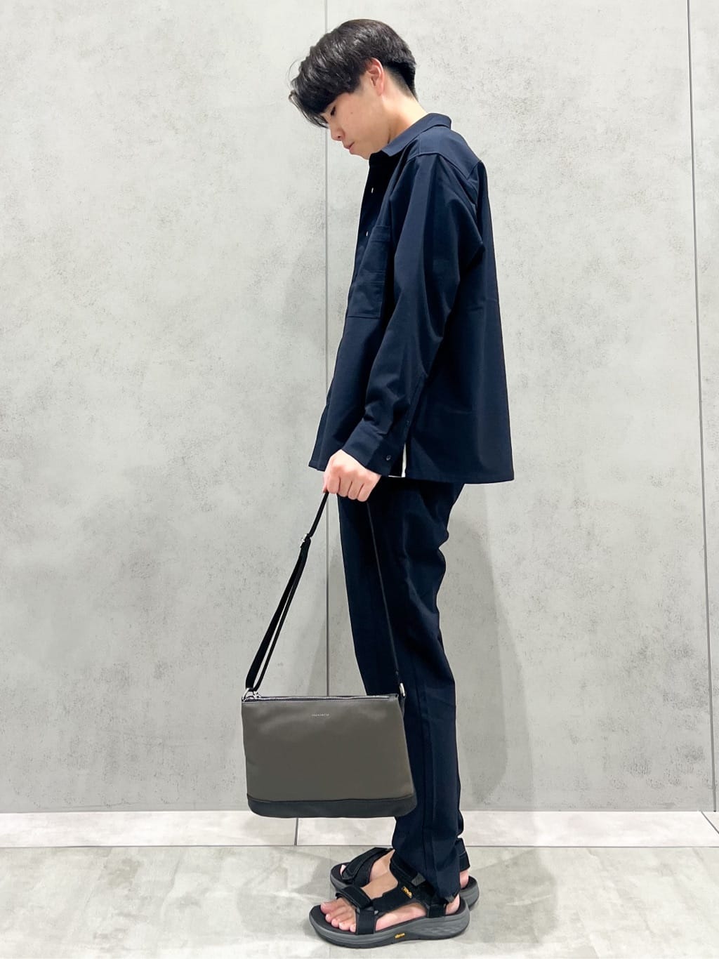 SHI-MAさんの「THE SHOP TK｜サフィアーノミニサコッシュ」を使ったコーディネート
