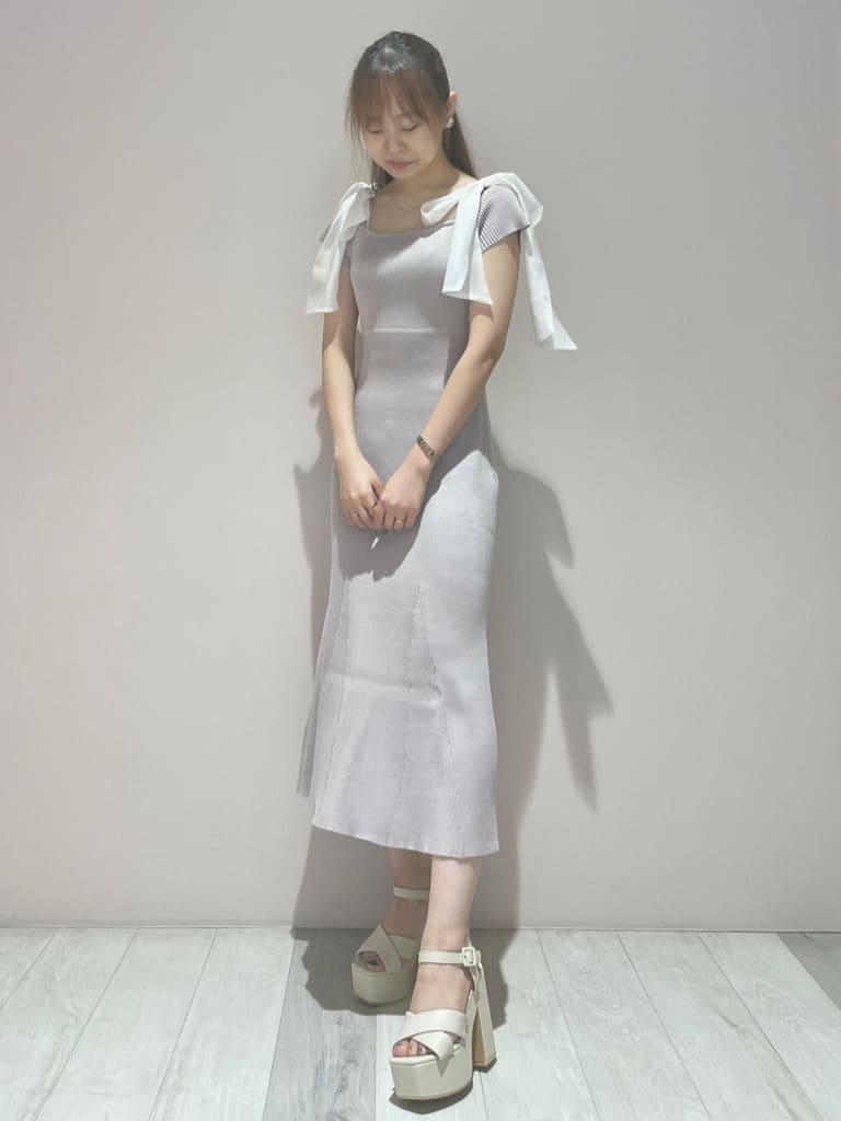 azusaさんの「ESPERANZA｜ラク盛り厚底サンダルⅢ」を使ったコーディネート