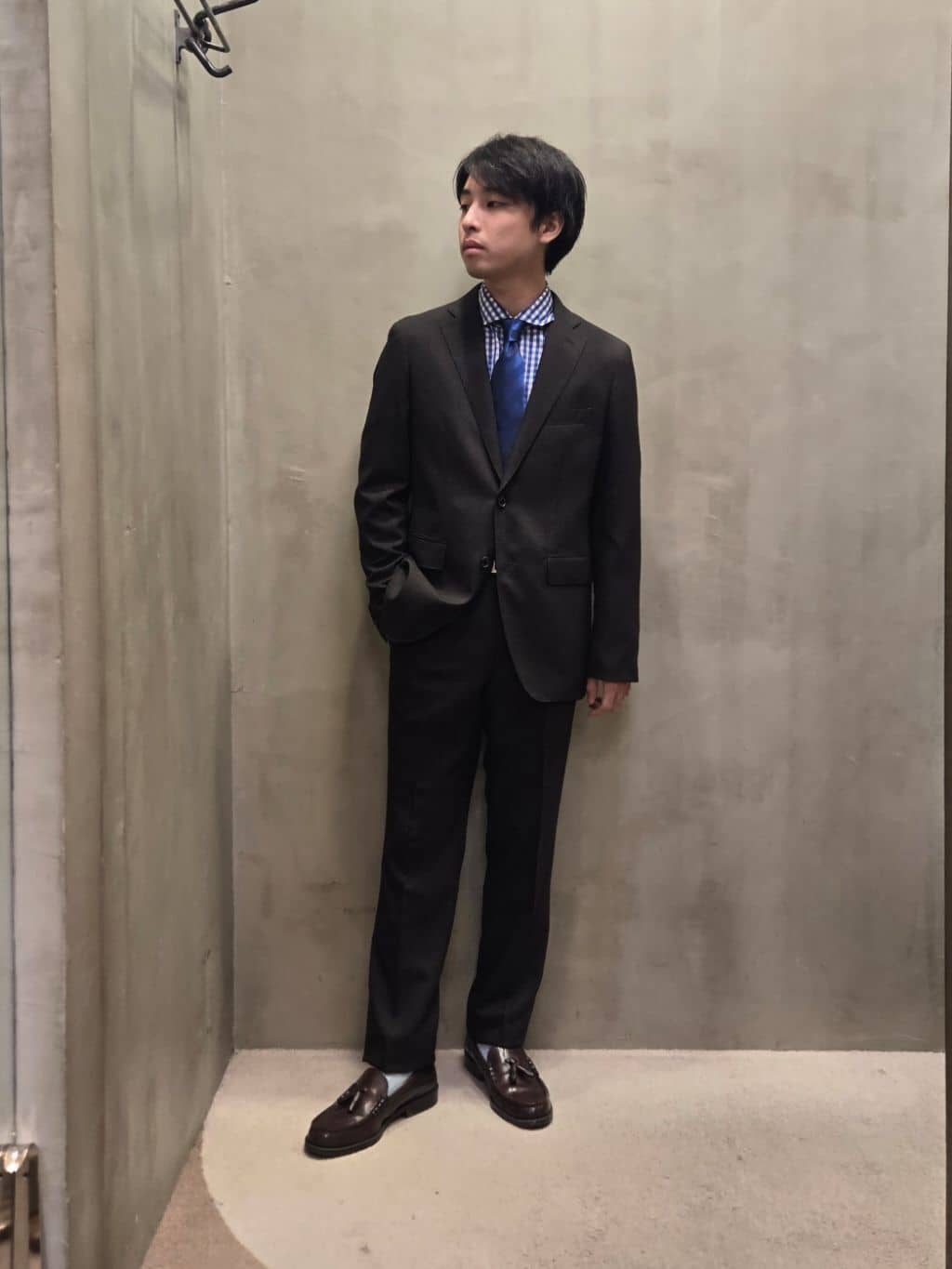 白木駆さんの「TAKEO KIKUCHI｜【Made in JAPAN】TANGOストライプ ネクタイ」を使ったコーディネート