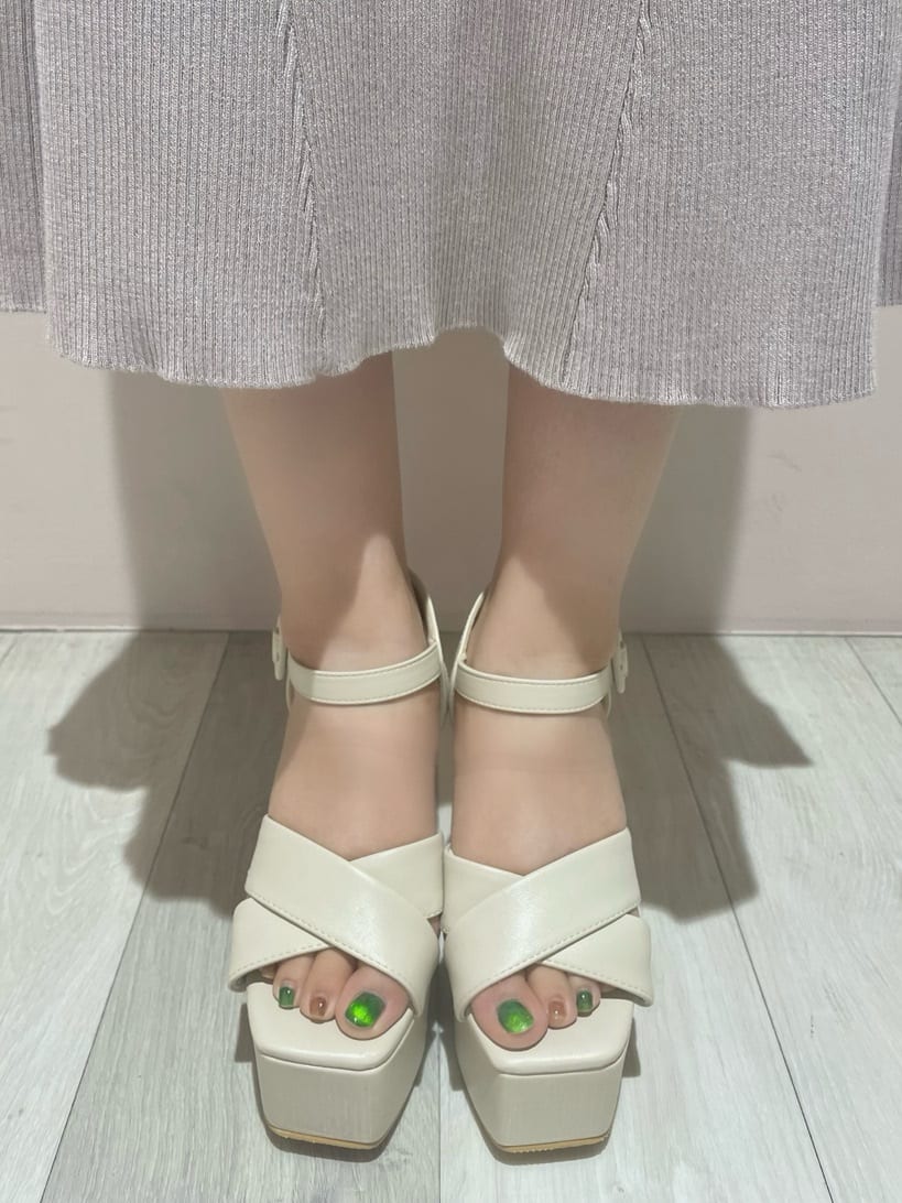 azusaさんの「ESPERANZA｜ラク盛り厚底サンダルⅢ」を使ったコーディネート