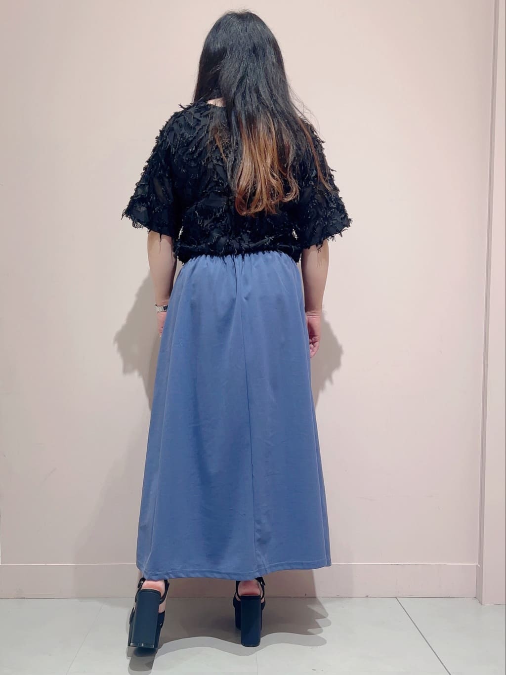 りえさんの「ESPERANZA｜ラク盛り厚底サンダルⅢ」を使ったコーディネート