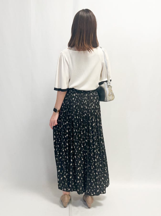 なーさんさんの「grove｜【人間工学】つつまれフィットパンプス【入卒対応可】」を使ったコーディネート