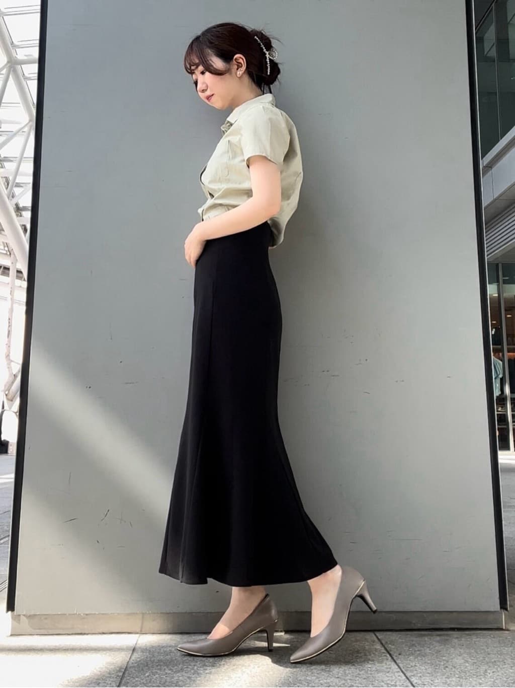 airiさんの「ESPERANZA｜【12時間パンプス】約7.5㎝　歩きやすくて疲れにくい」を使ったコーディネート