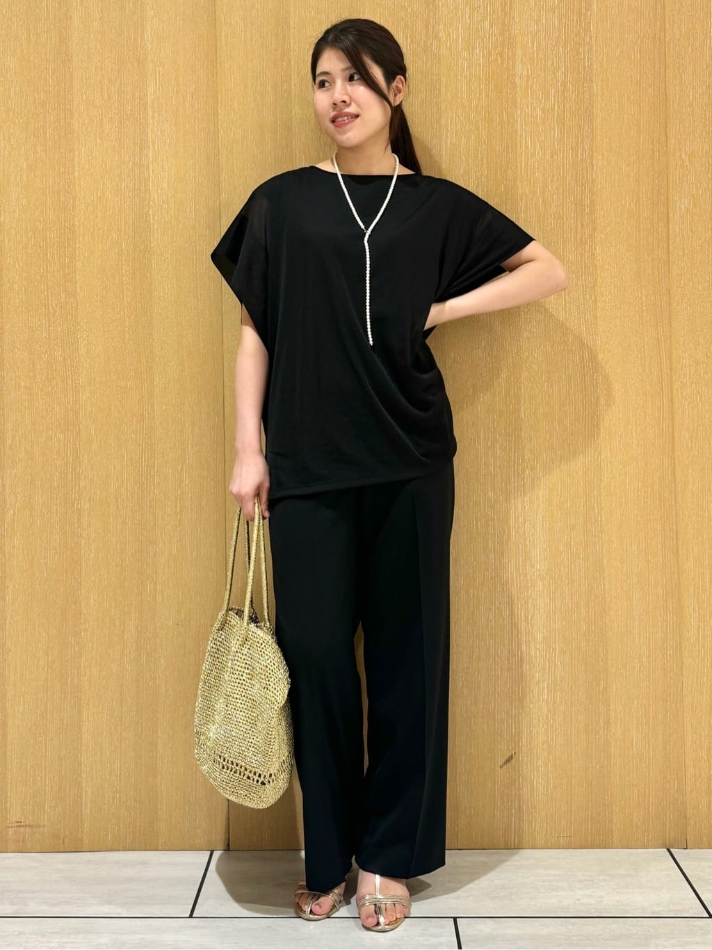 nanaさんの「UNTITLED｜【洗える通勤スーツ】レジェールギャバ ストレッチワイドパンツ」を使ったコーディネート