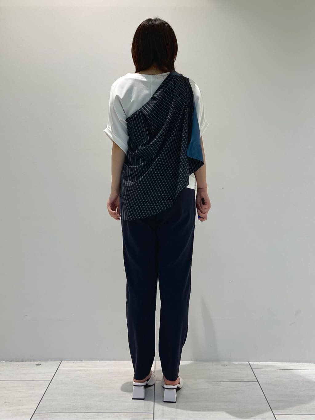 kanonさんの「INDIVI｜【パンツ人気1位／褒められパンツ／洗える】ウエストゴムタックテーパードパンツ」を使ったコーディネート