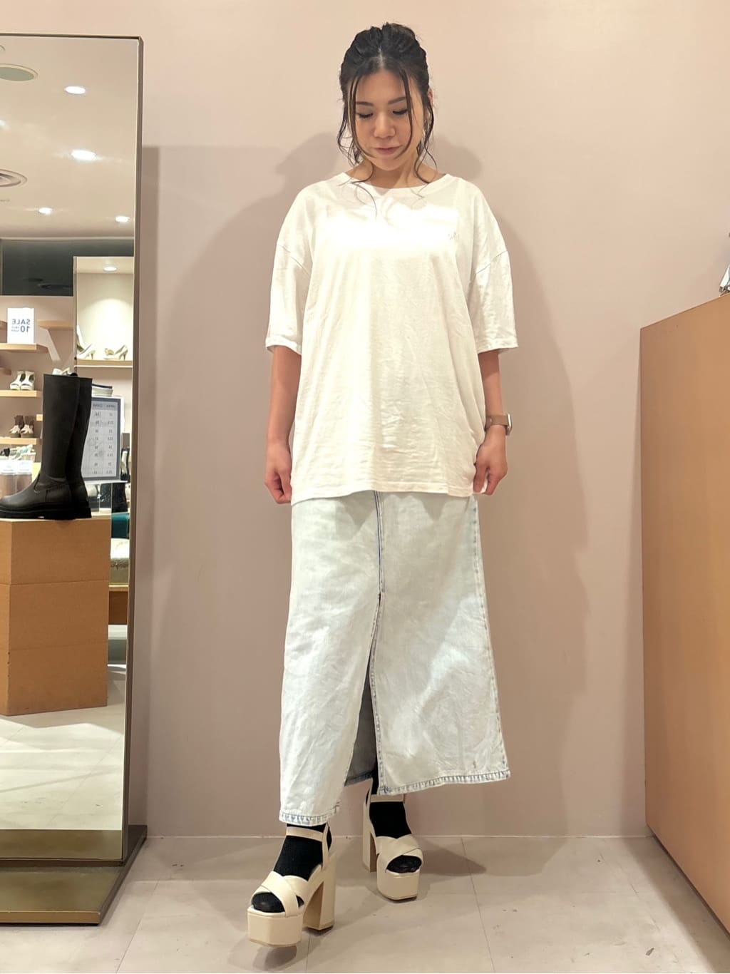 Akiさんの「ESPERANZA｜ラク盛り厚底サンダルⅢ」を使ったコーディネート