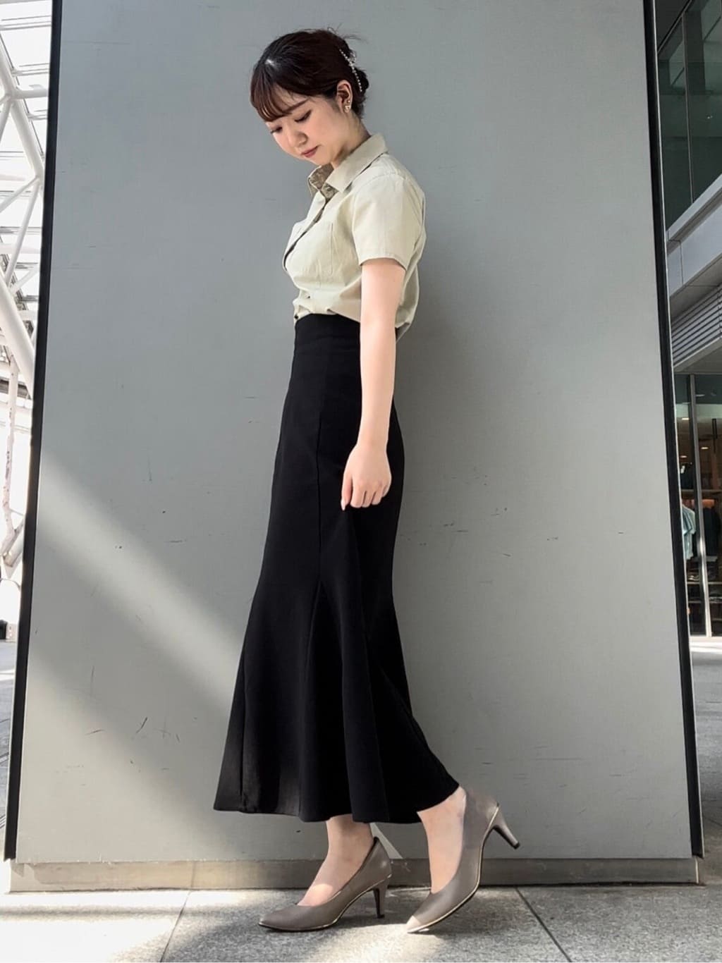 airiさんの「ESPERANZA｜【12時間パンプス】約7.5㎝　歩きやすくて疲れにくい」を使ったコーディネート
