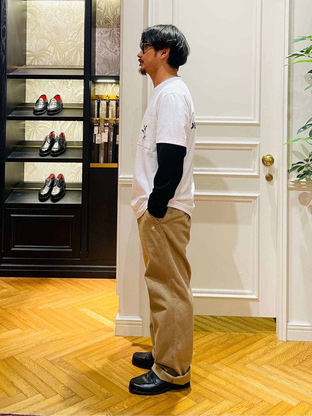 鶴田大士さんの「DRESSTERIOR｜【撥水加工/Safari5月号掲載】ローファー」を使ったコーディネート