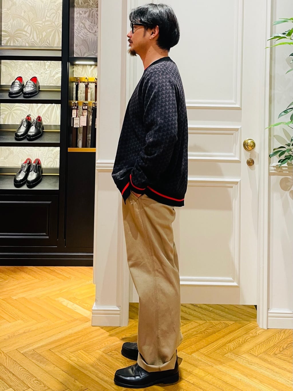 鶴田大士さんの「DRESSTERIOR｜【撥水加工/Safari5月号掲載】ローファー」を使ったコーディネート