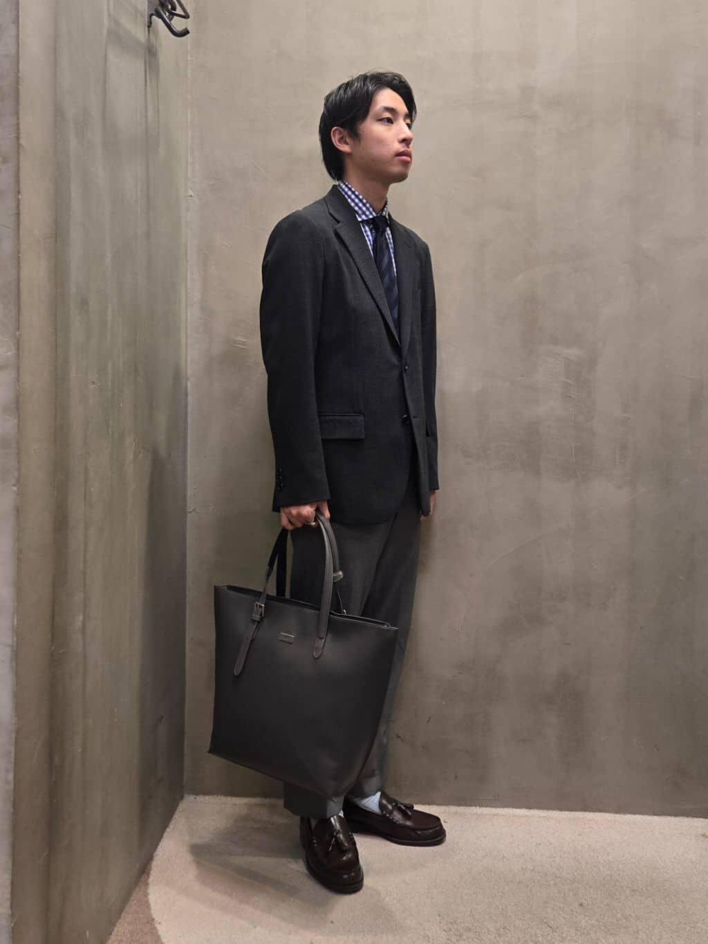 白木駆さんの「TAKEO KIKUCHI｜【Made in JAPAN】TANGOストライプ ネクタイ」を使ったコーディネート