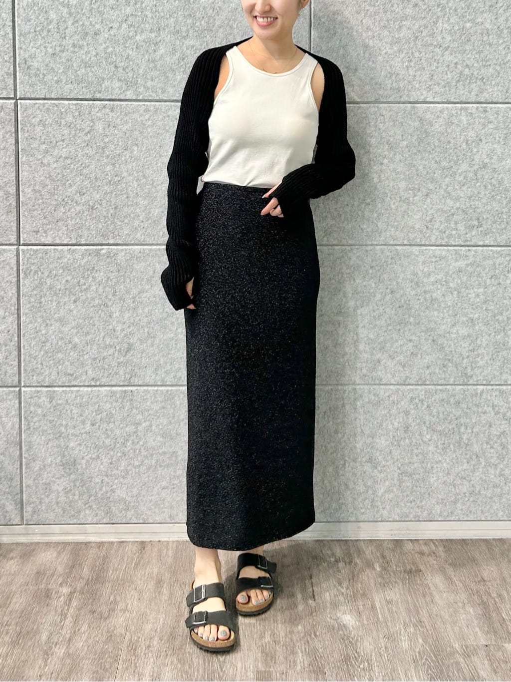 harunaさんの「CODE A｜lame skirt」を使ったコーディネート