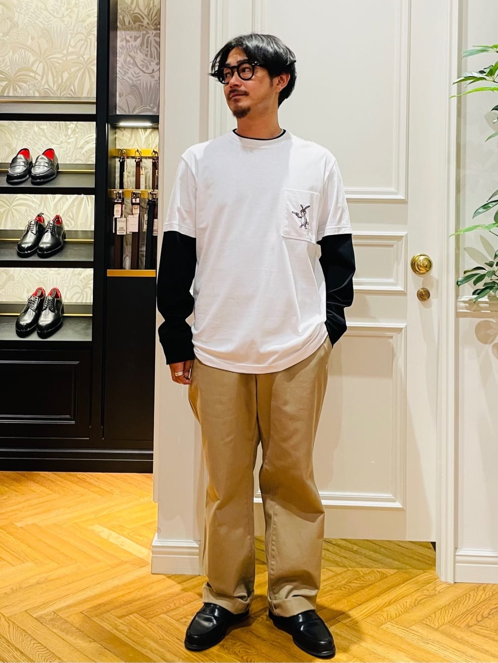 鶴田大士さんの「DRESSTERIOR｜【撥水加工/Safari5月号掲載】ローファー」を使ったコーディネート