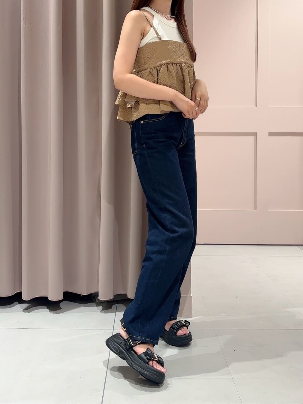 RINAさんの「ESPERANZA｜厚底クシュクシュベルトスポサン」を使ったコーディネート