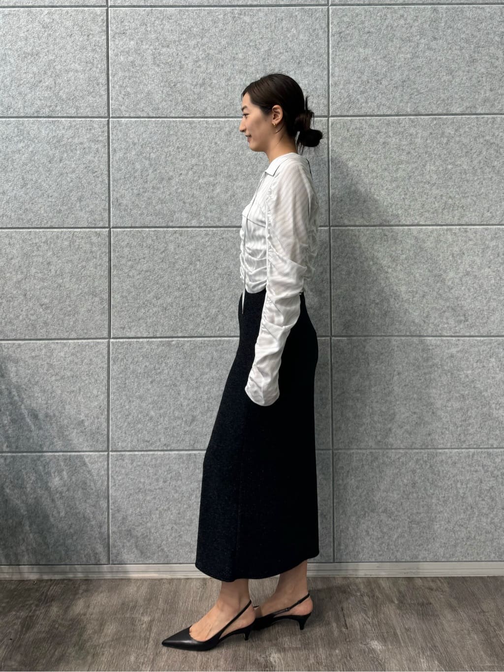 uchi__yamaさんの「CODE A｜lame skirt」を使ったコーディネート