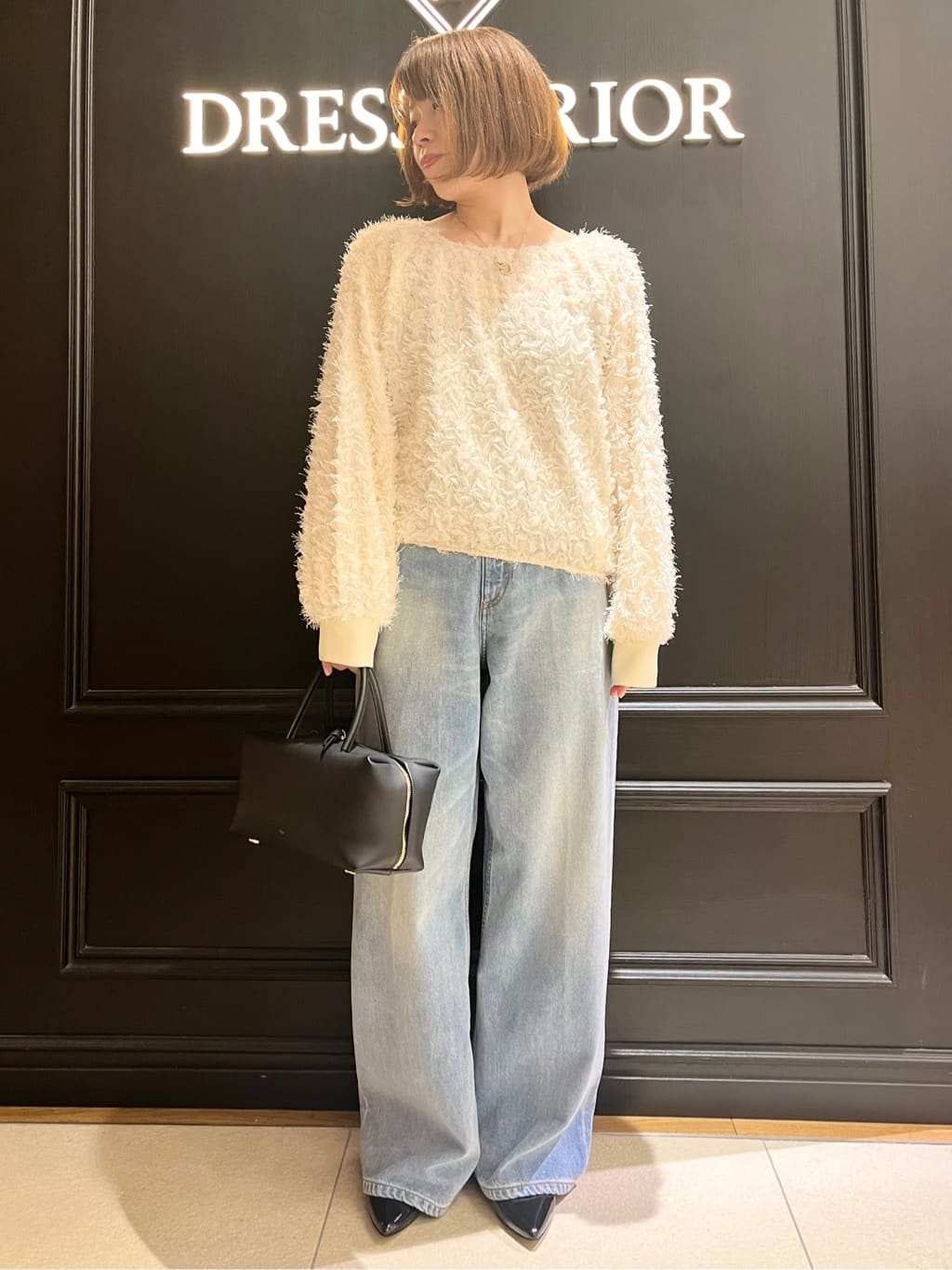 yahataさんの「DRESSTERIOR｜ヴィンテージ加工ワイドデニムパンツ」を使ったコーディネート