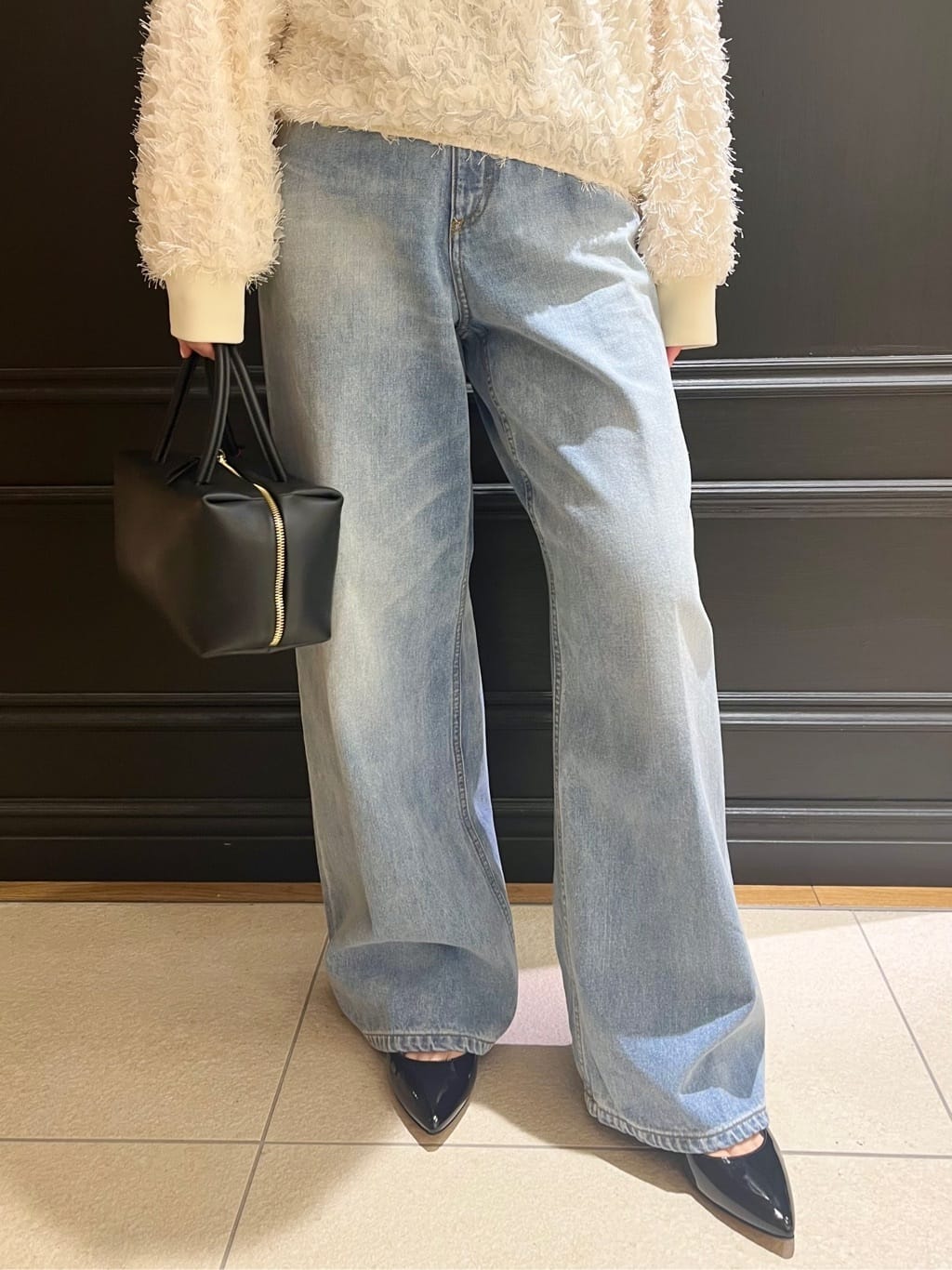 yahataさんの「DRESSTERIOR｜ヴィンテージ加工ワイドデニムパンツ」を使ったコーディネート