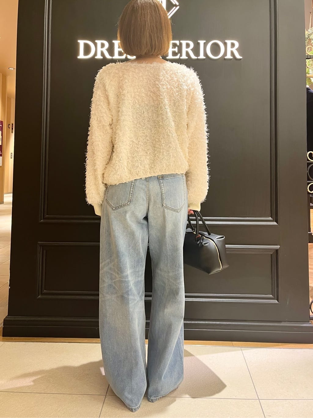 yahataさんの「DRESSTERIOR｜ヴィンテージ加工ワイドデニムパンツ」を使ったコーディネート