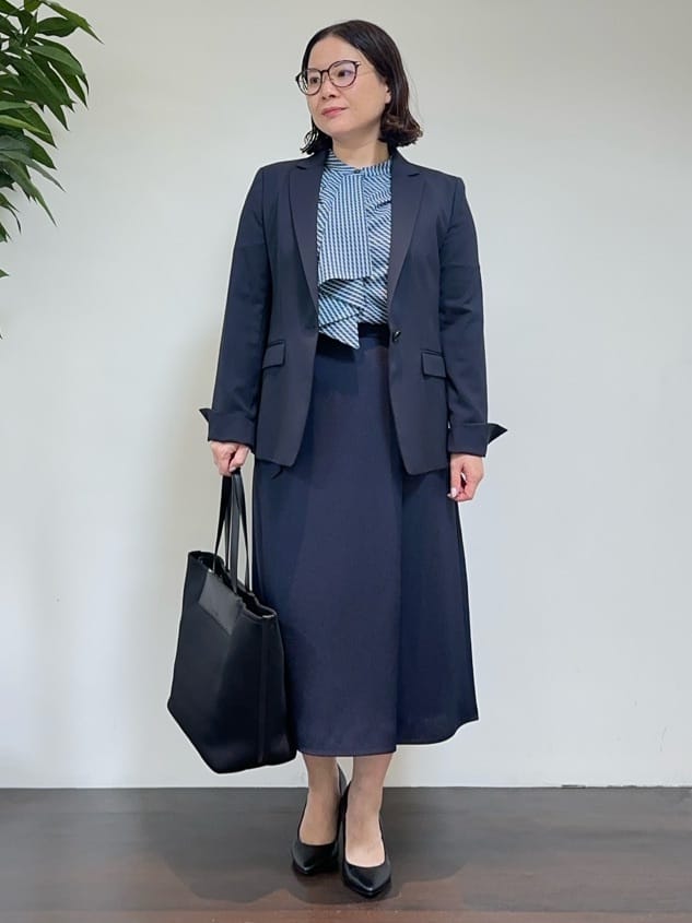 Asamiさんの「UNTITLED｜【洗える通勤スーツ】レジェールギャバ ストレッチテーラードジャケット」を使ったコーディネート