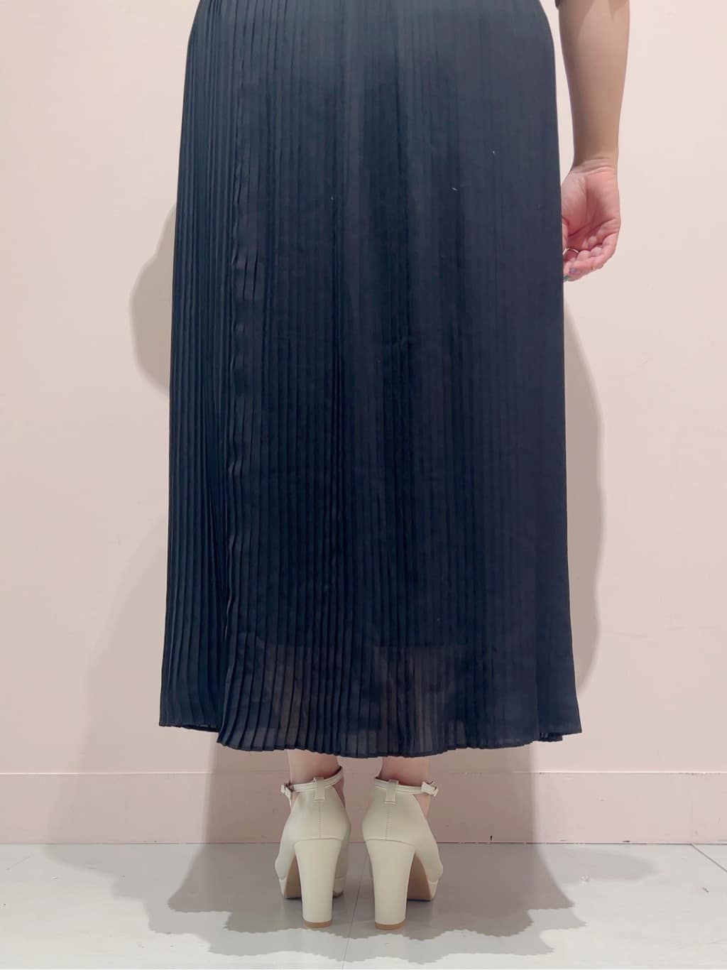 りえさんの「ESPERANZA｜3WAYチャンキーヒールパンプス」を使ったコーディネート