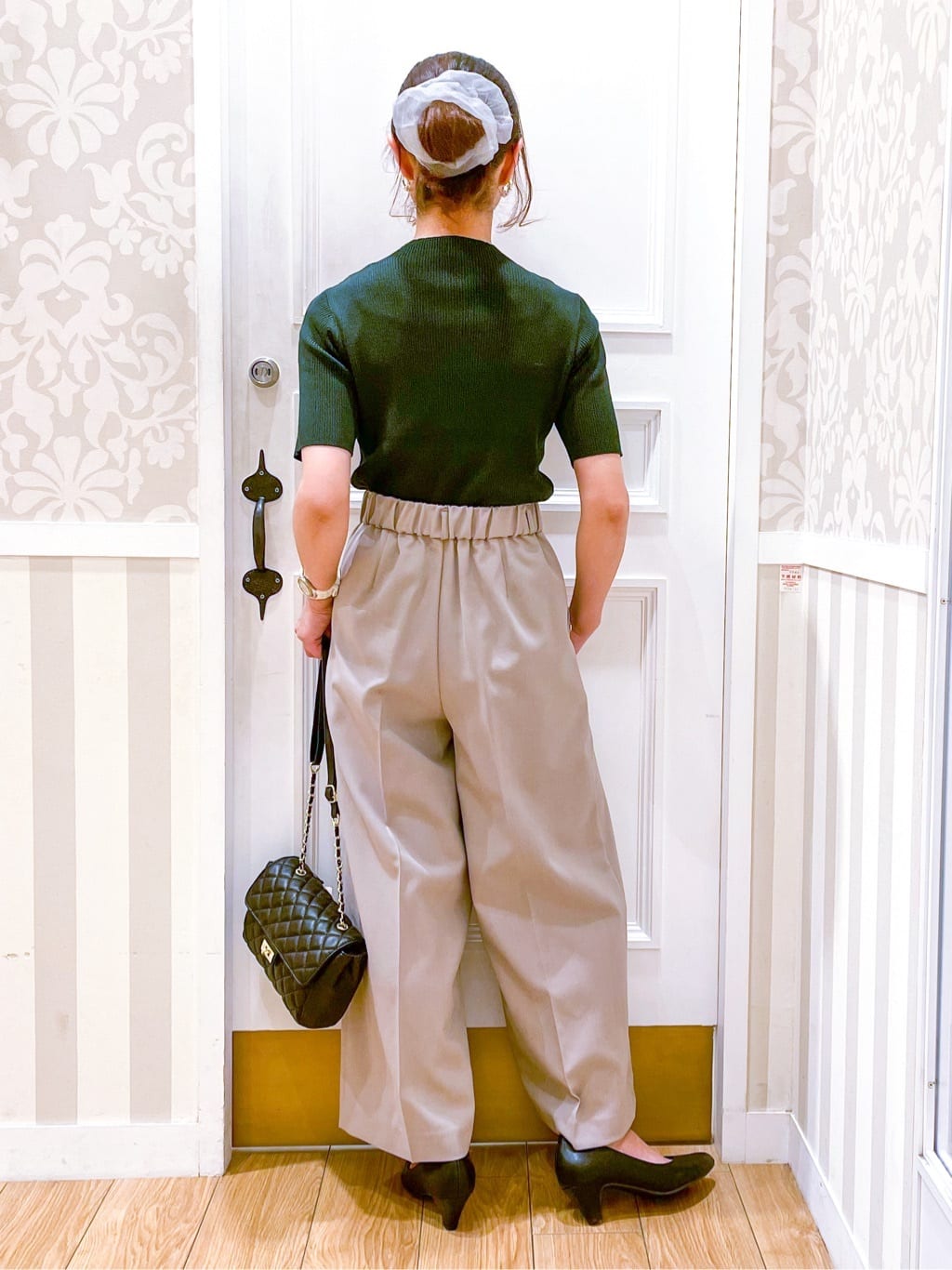 Naoさんの「grove｜【ふわっと心地よい足入れ】やわここち(R)Vカットパンプス」を使ったコーディネート