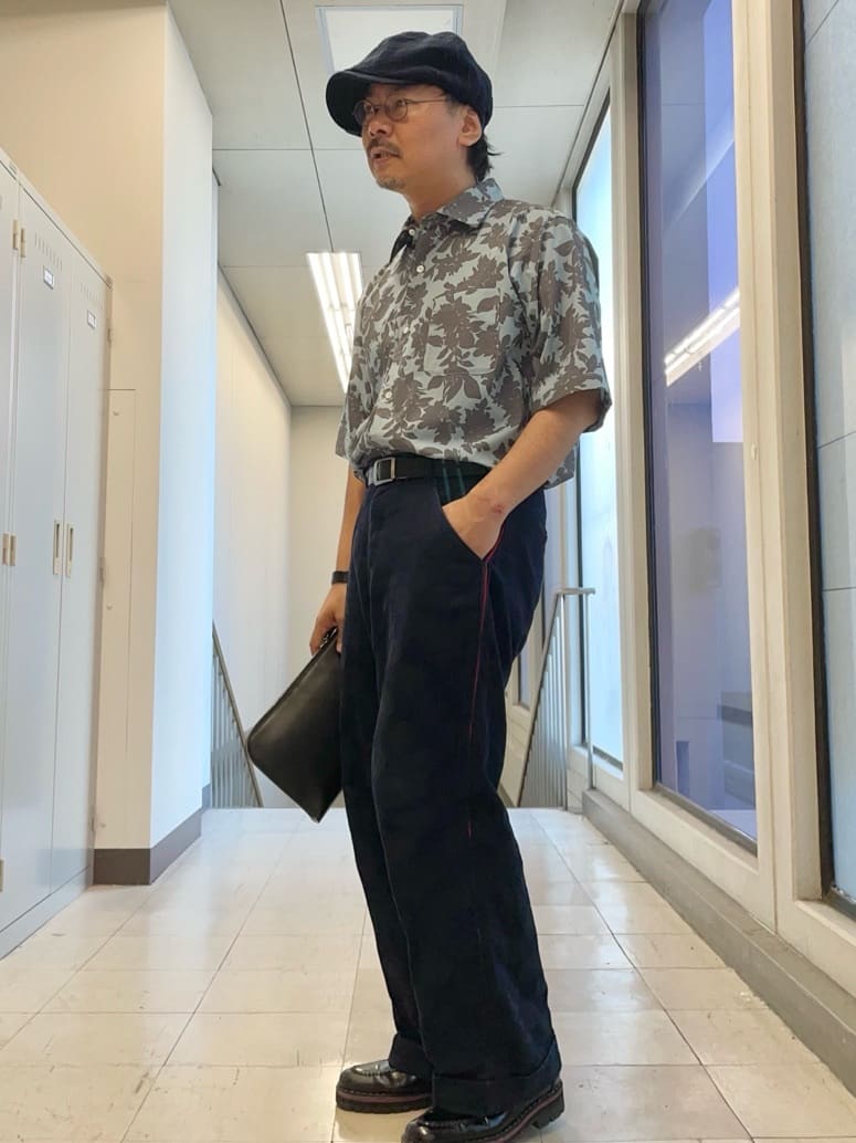 MAKOTO AIさんの「TAKEO KIKUCHI｜【ベーシック】レザー クラッチバッグ」を使ったコーディネート