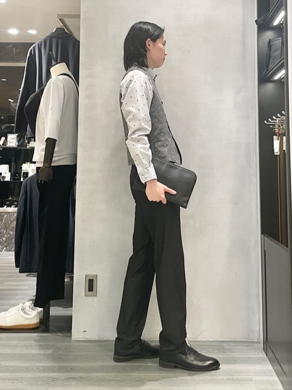Tightさんの「TAKEO KIKUCHI｜ハットモチーフ ジャカード ストライプ シャツ」を使ったコーディネート