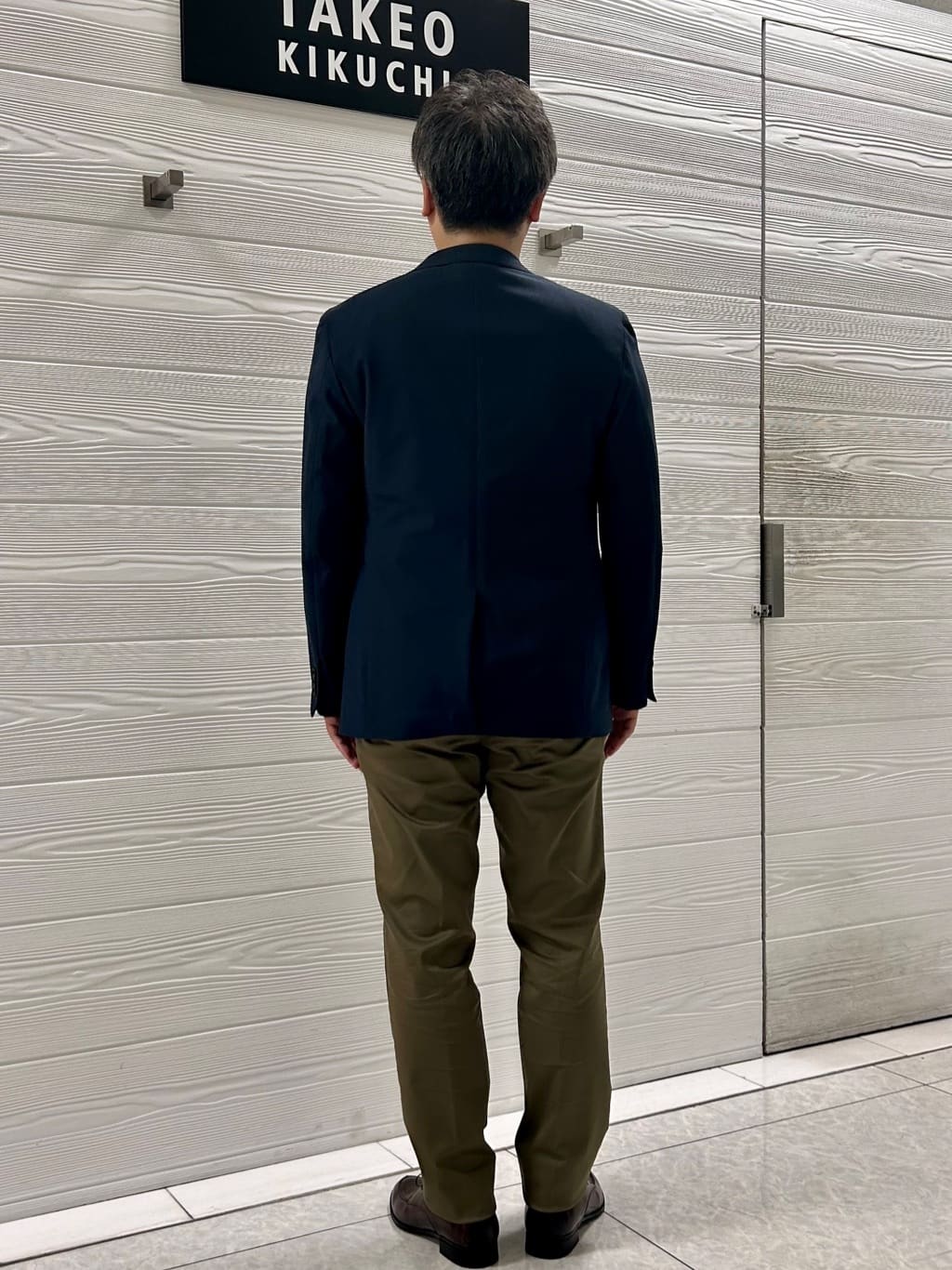 すーさんの「TAKEO KIKUCHI｜【オフィスカジュアル対応】ドレス チノパンツ」を使ったコーディネート