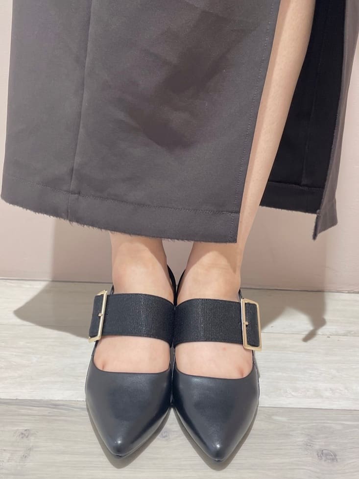 azusaさんの「ESPERANZA｜バックルベルトバックストラップパンプス」を使ったコーディネート