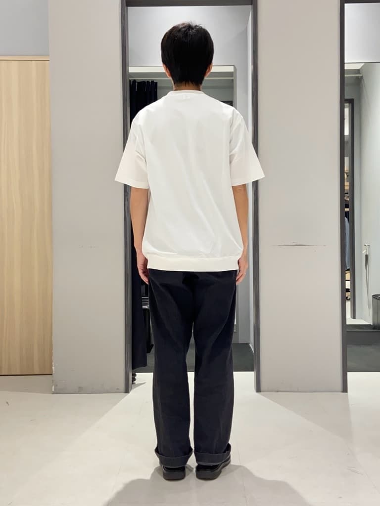 わいずみさんの「TAKEO KIKUCHI｜【抗菌防臭／5サイズ展開】ハイゲージポンチ Tシャツ」を使ったコーディネート