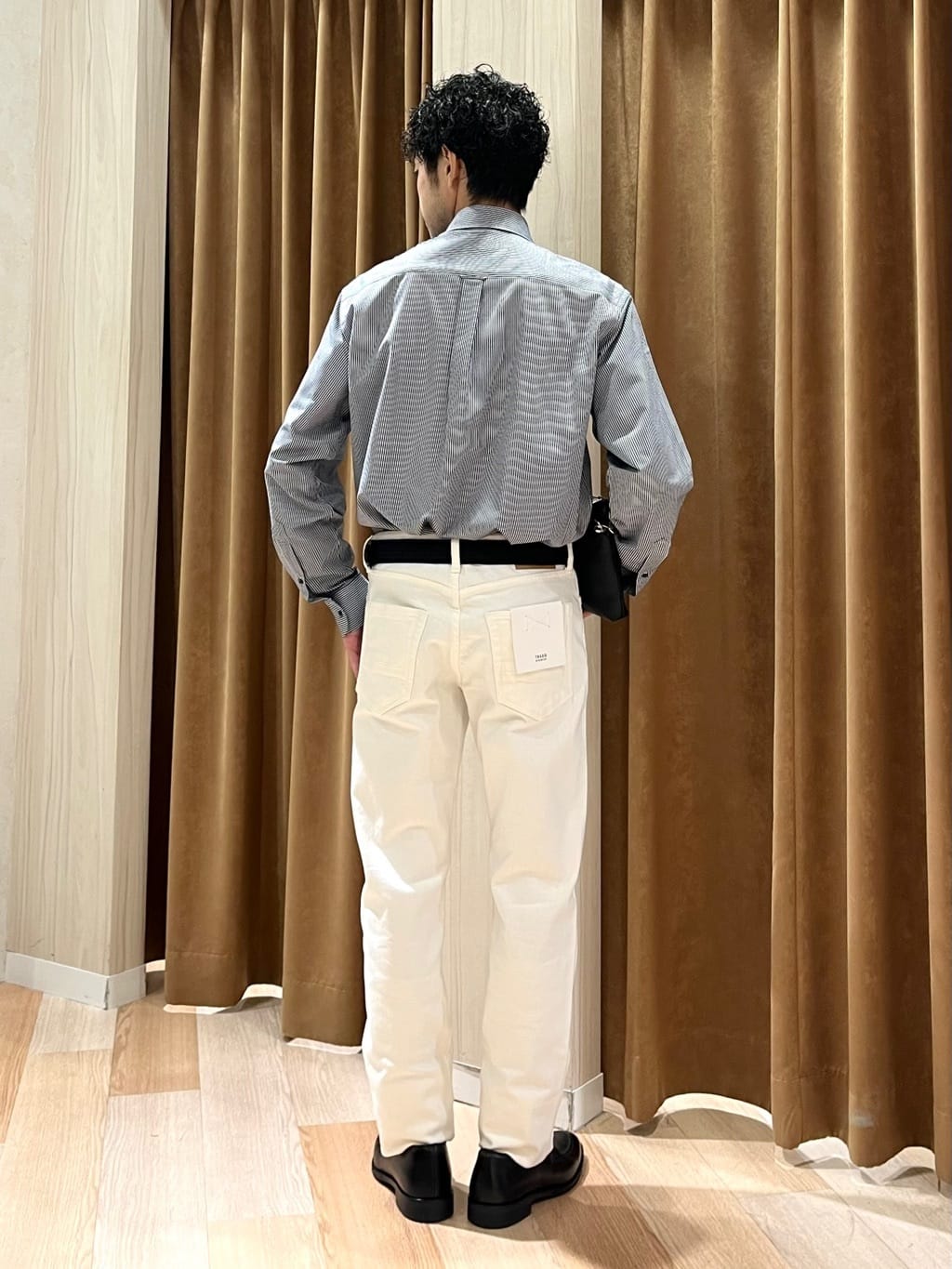 URAさんの「TAKEO KIKUCHI｜【Sサイズ～】ストレッチ デニム パンツ」を使ったコーディネート