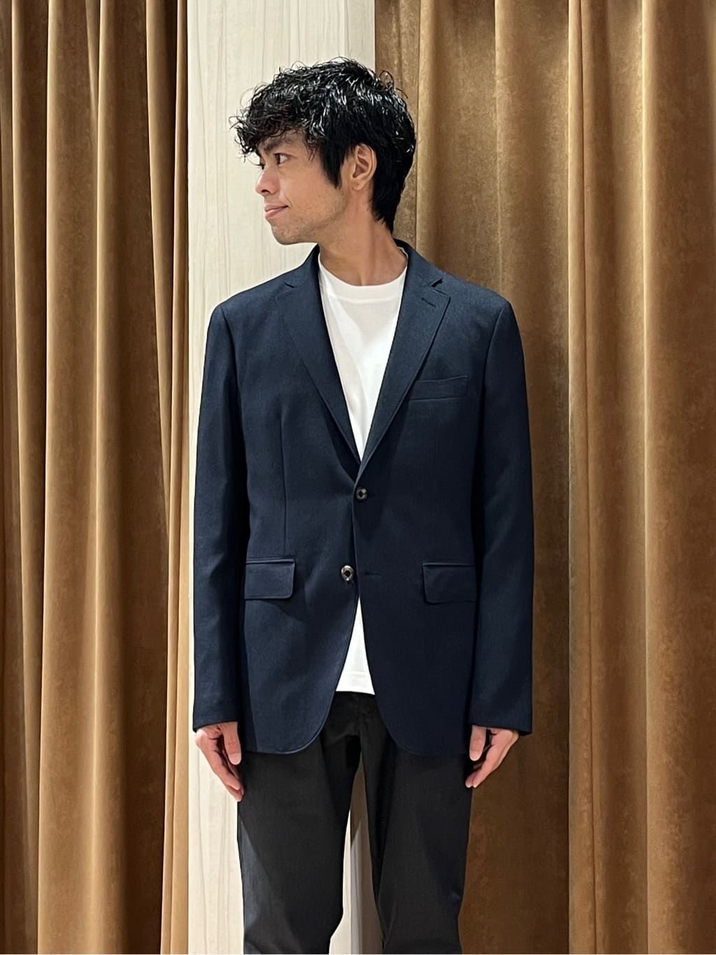 URAさんの「TAKEO KIKUCHI｜【全7サイズ&times;8色展開！】トップマルチヘリンボン パンツ」を使ったコーディネート
