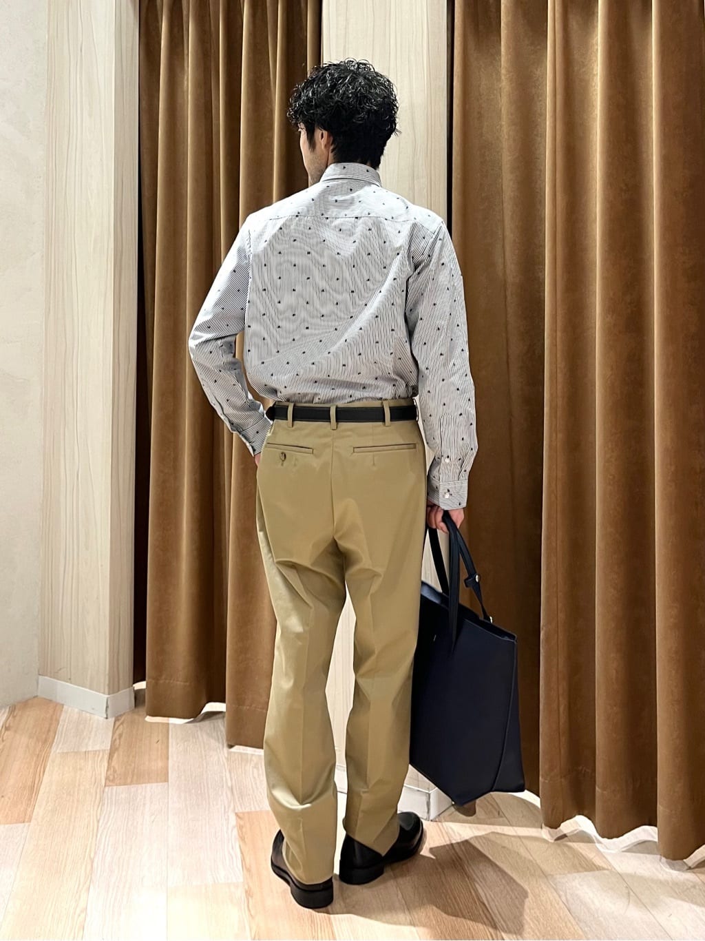 URAさんの「TAKEO KIKUCHI｜ハットモチーフ ジャカード ストライプ シャツ」を使ったコーディネート