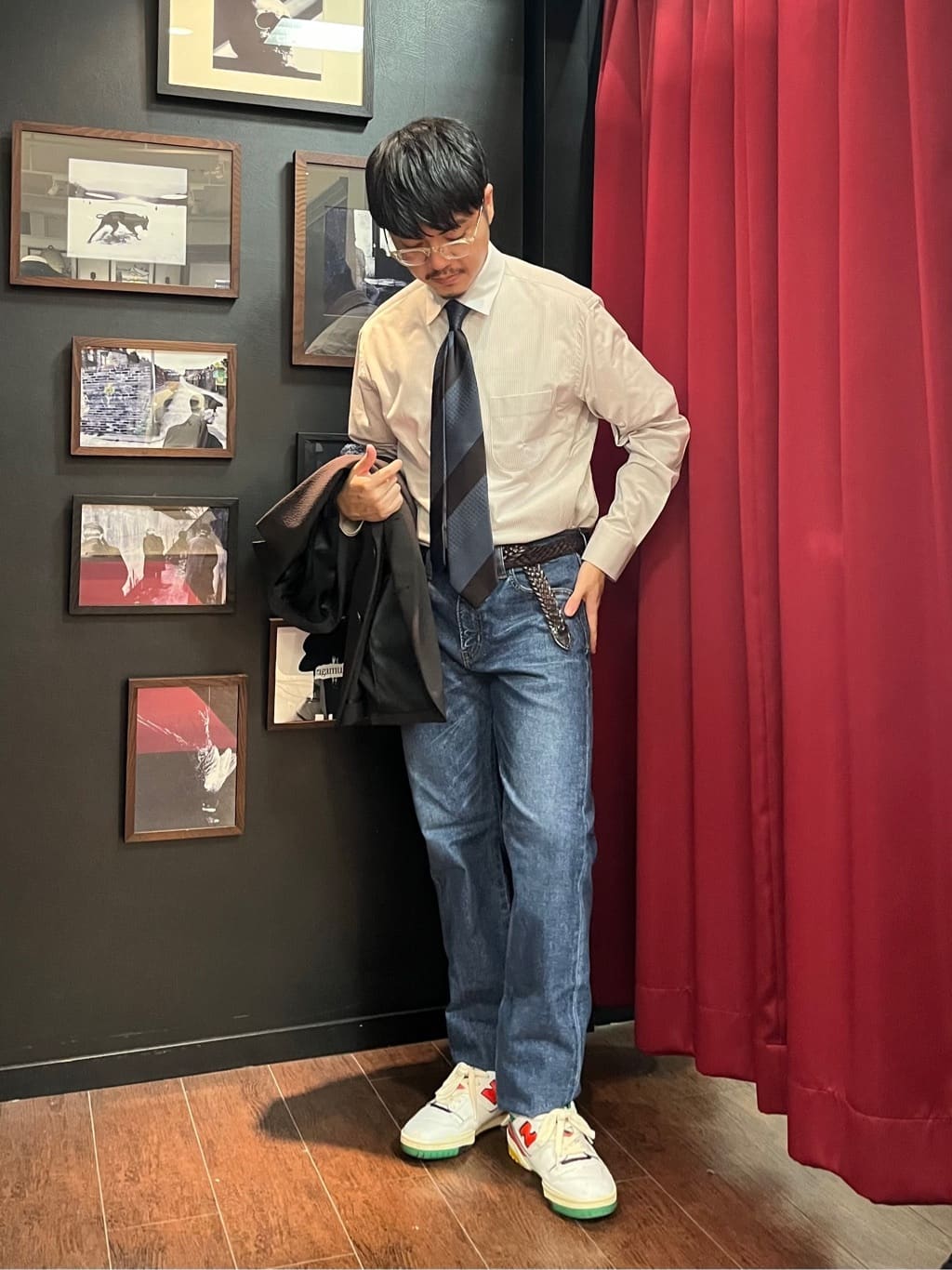 KUROさんの「TAKEO KIKUCHI｜【モンスターストレッチ】日本製 ウォッシュド デニムパンツ」を使ったコーディネート