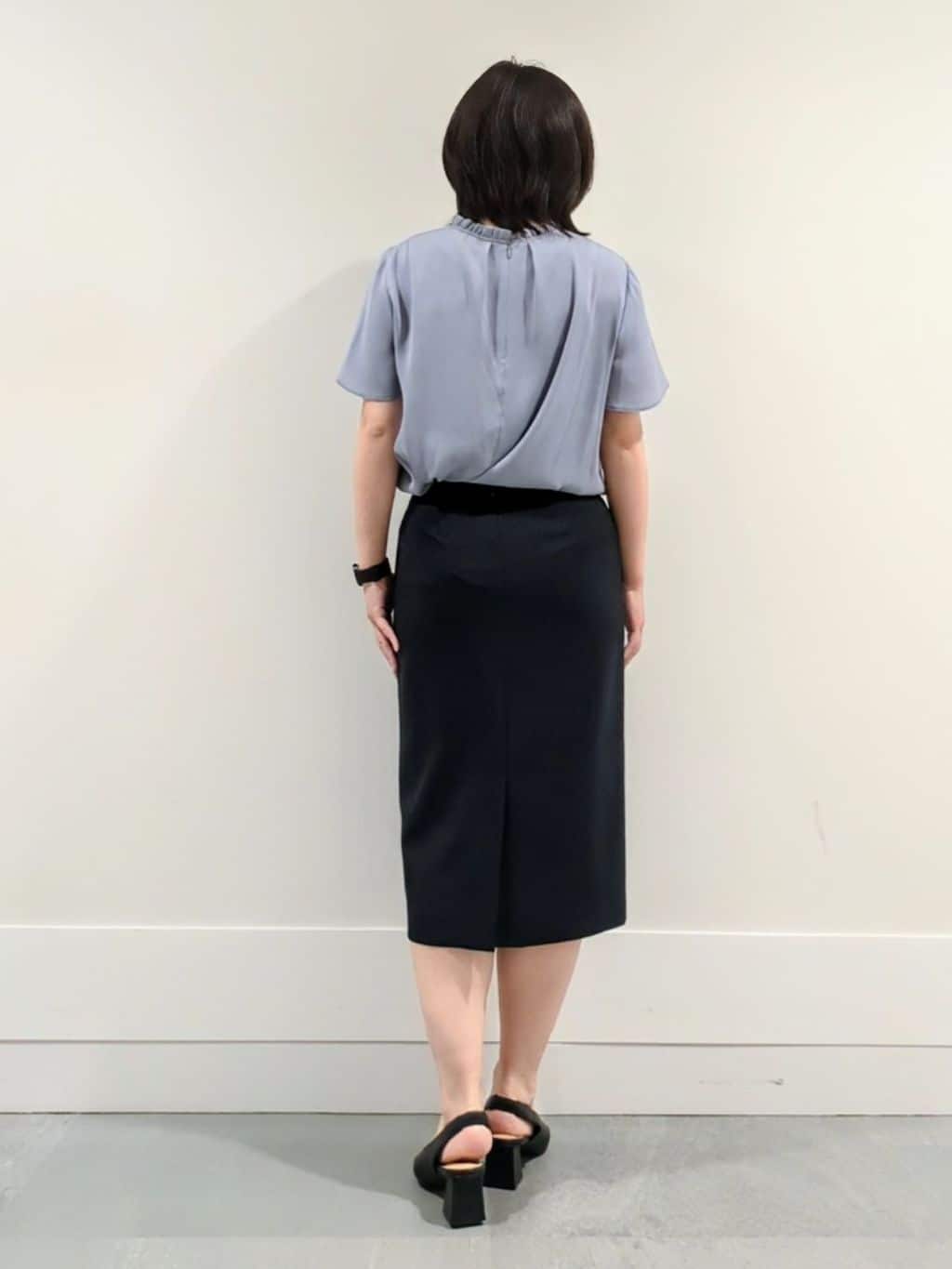 ミズタさんの「UNTITLED｜【洗える通勤スーツ】レジェールギャバ ストレッチタイトスカート」を使ったコーディネート