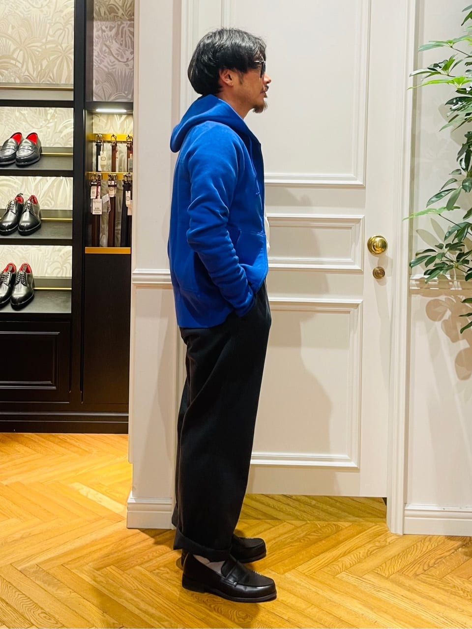 鶴田大士さんの「DRESSTERIOR｜【撥水加工/Safari5月号掲載】ローファー」を使ったコーディネート