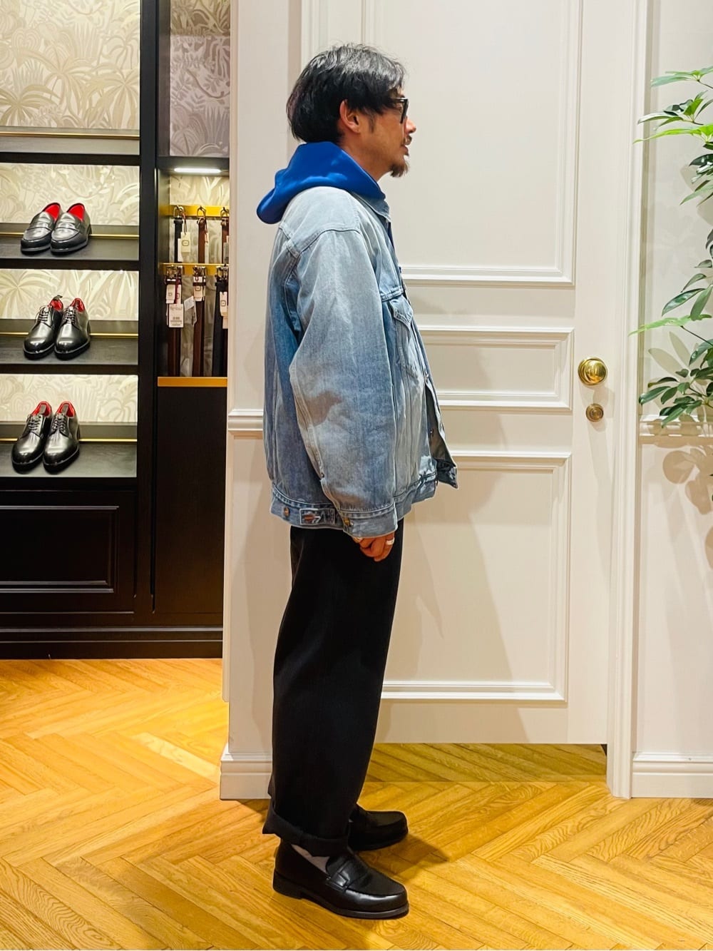 鶴田大士さんの「DRESSTERIOR｜【撥水加工/Safari5月号掲載】ローファー」を使ったコーディネート