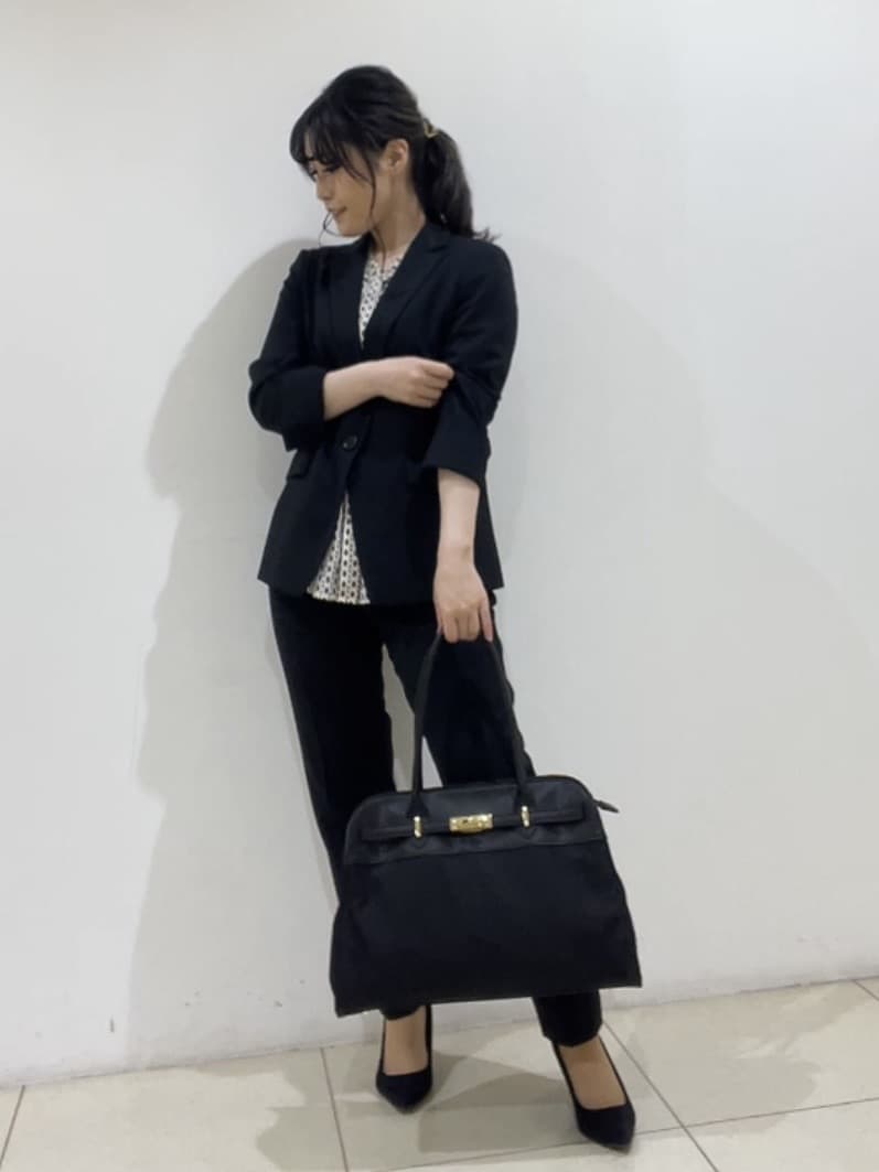 watanabeさんの「UNTITLED｜【洗える通勤スーツ】レジェールギャバ ストレッチテーラードジャケット」を使ったコーディネート
