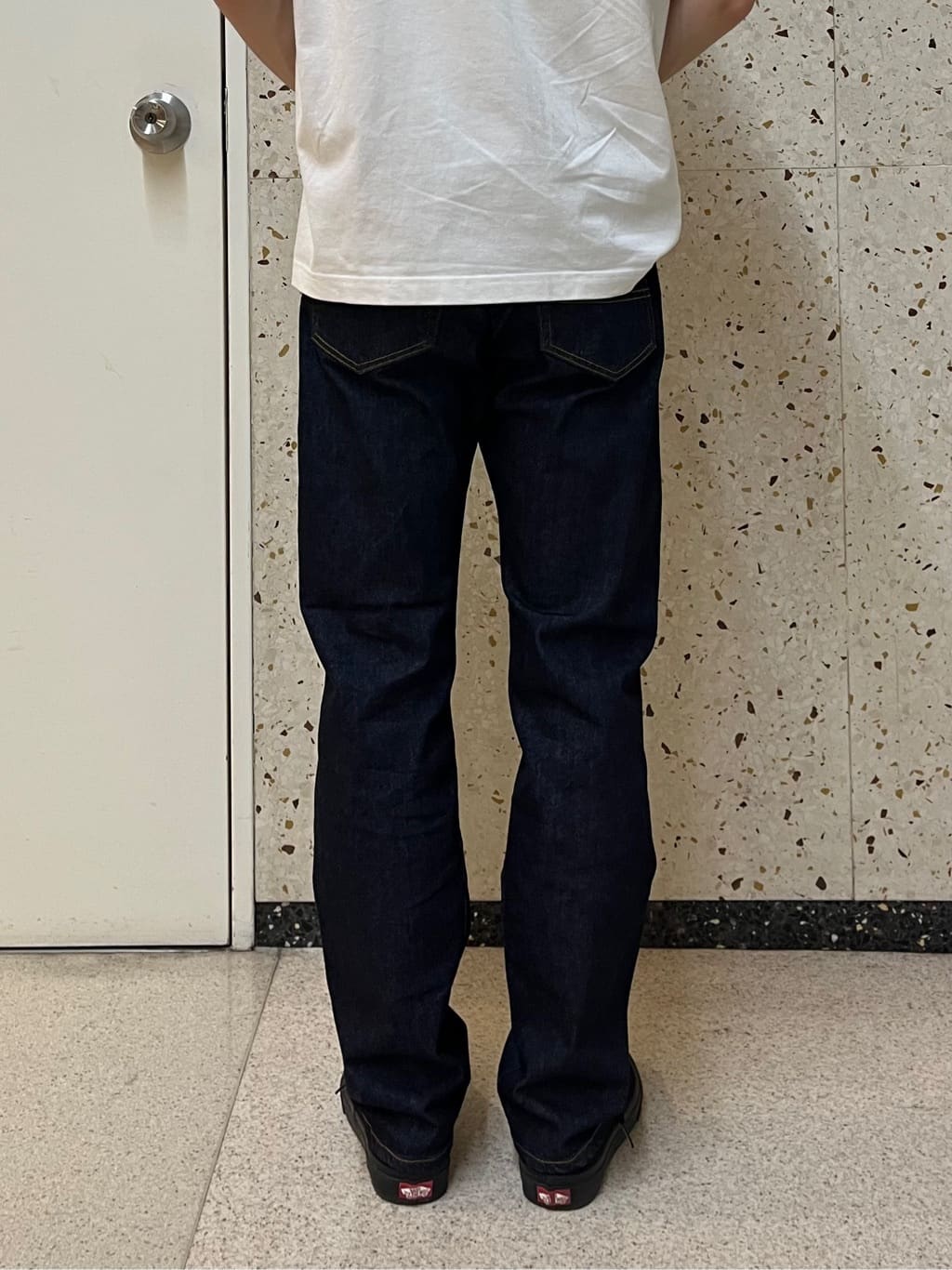 うっちーさんの「TAKEO KIKUCHI｜【モンスターストレッチ】日本製 ワンウォッシュ デニムパンツ」を使ったコーディネート