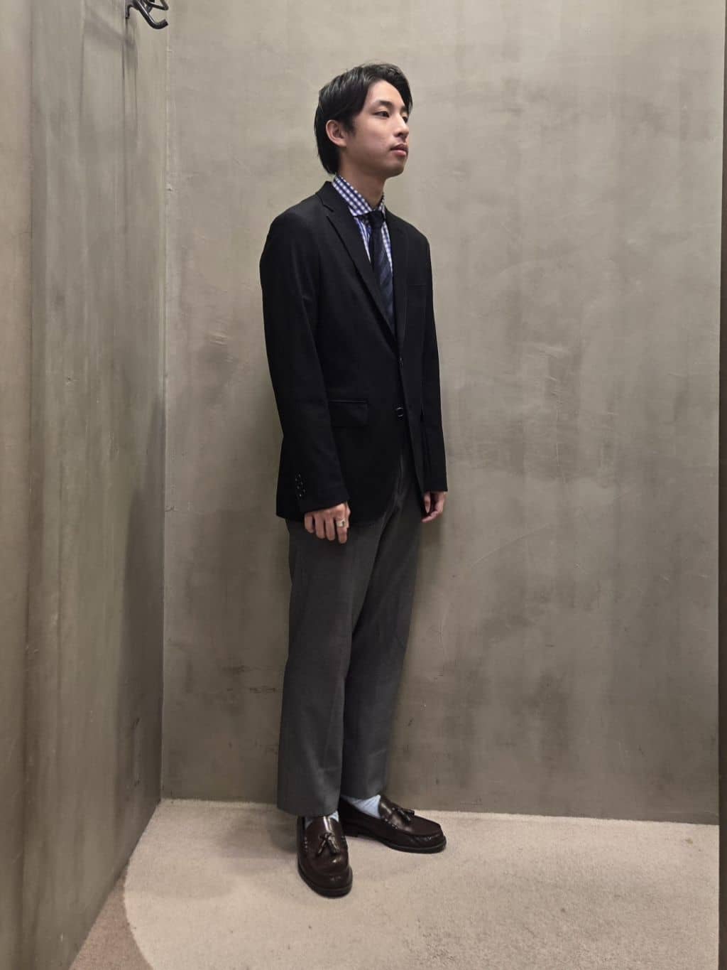 白木駆さんの「TAKEO KIKUCHI｜【Made in JAPAN】TANGOストライプ ネクタイ」を使ったコーディネート