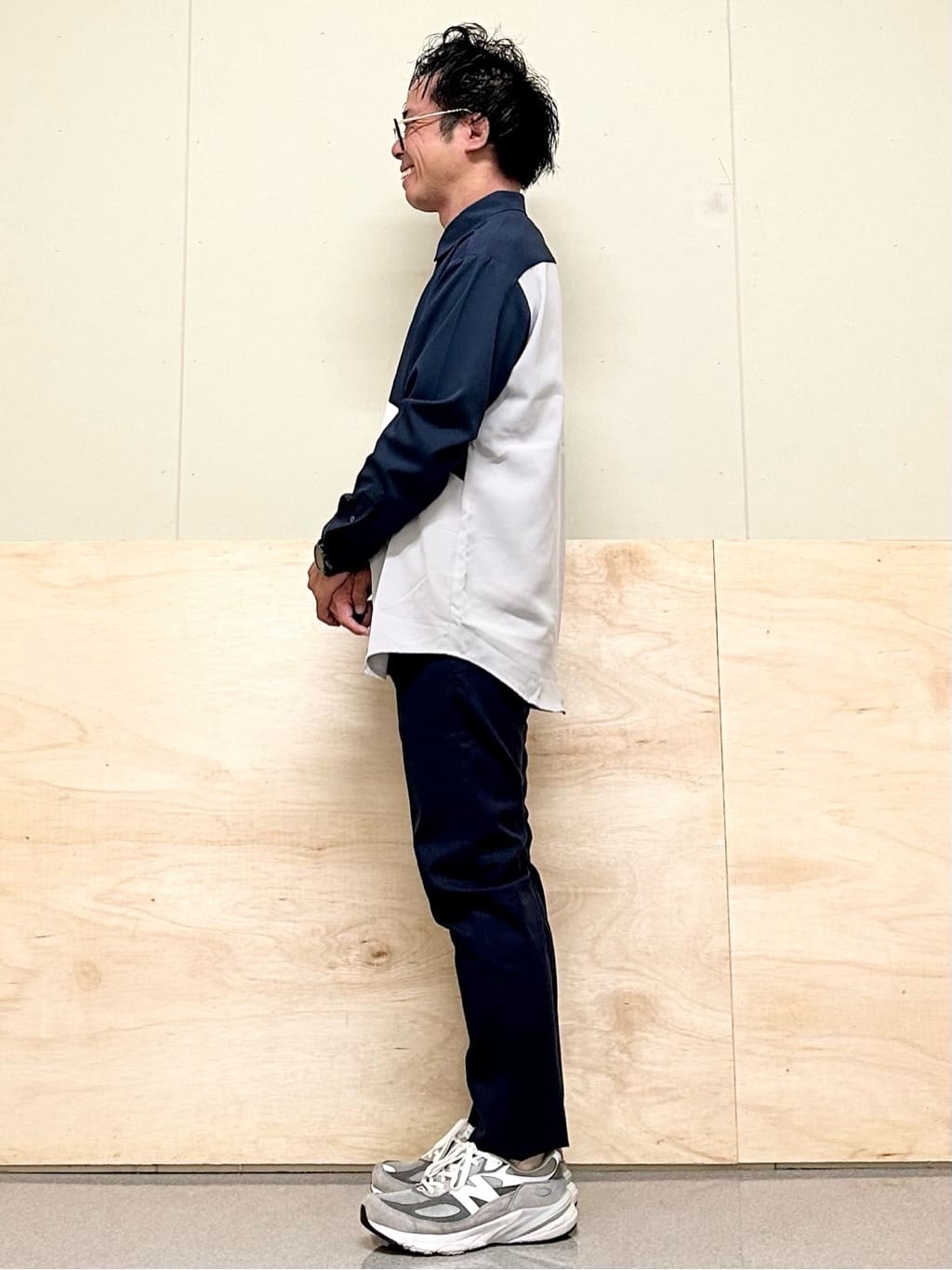 KENJI Iさんの「THE SHOP TK｜サフィアーノミニサコッシュ」を使ったコーディネート