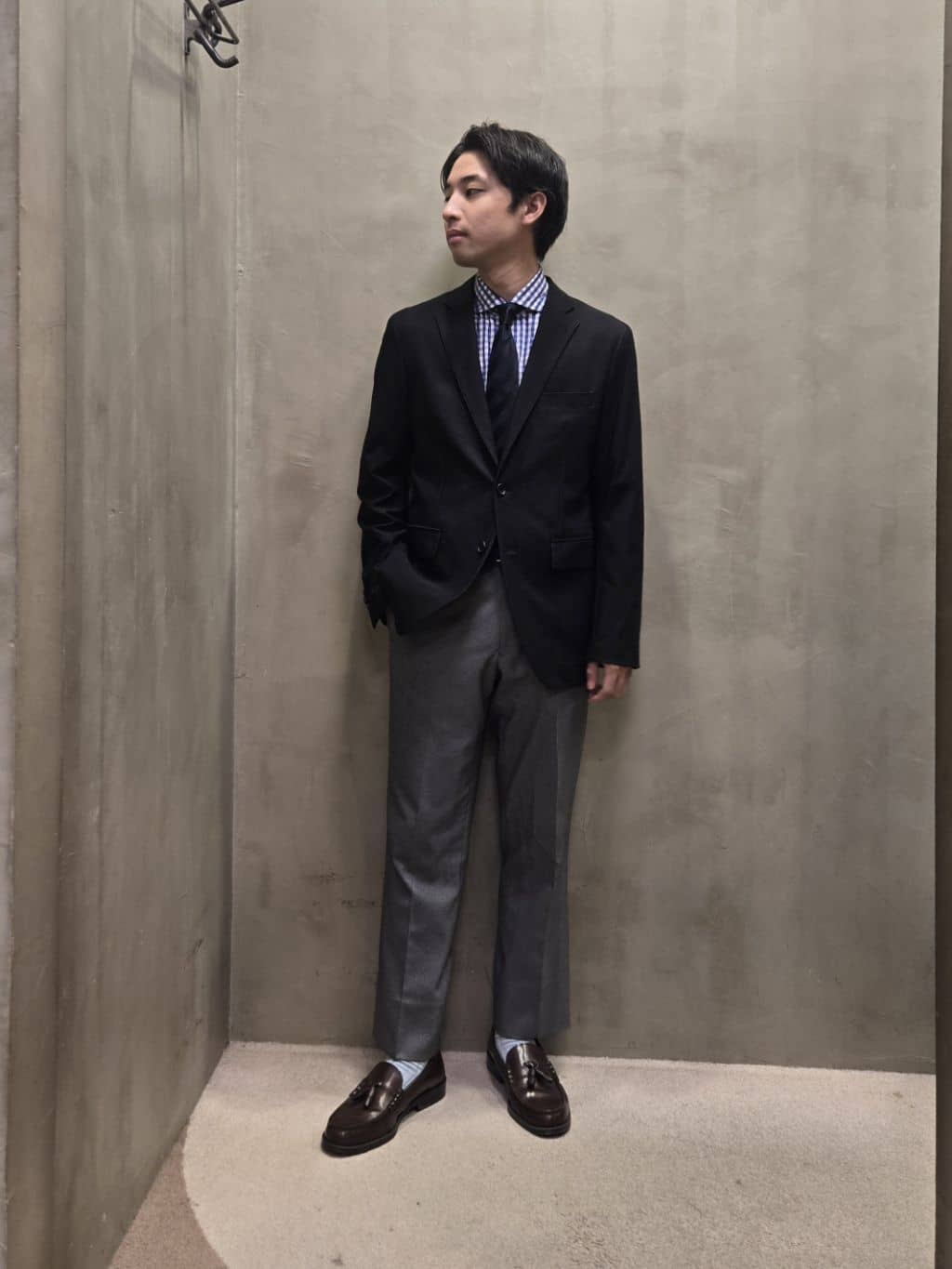 白木駆さんの「TAKEO KIKUCHI｜【Made in JAPAN】TANGOストライプ ネクタイ」を使ったコーディネート